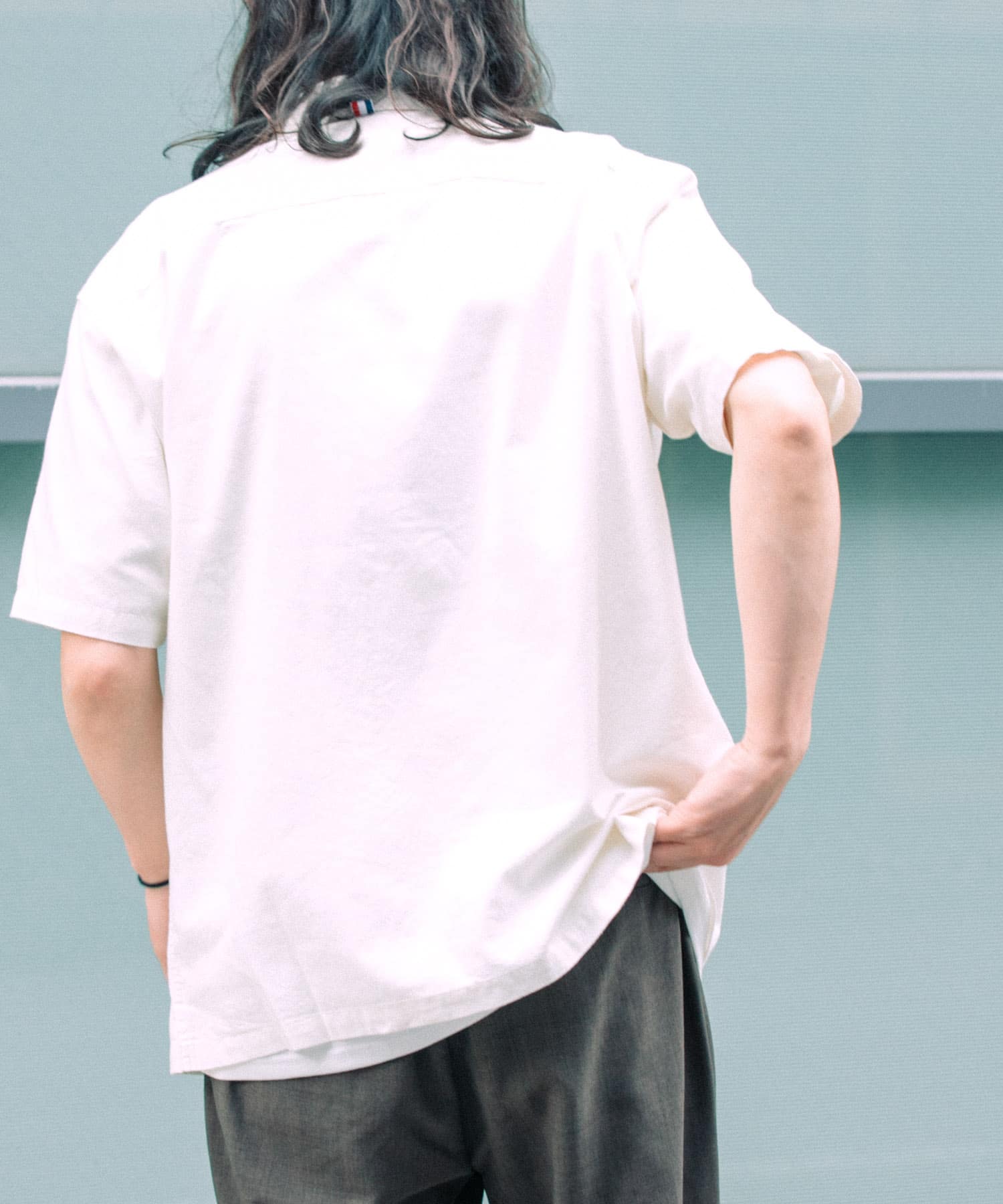 OFF WHITE