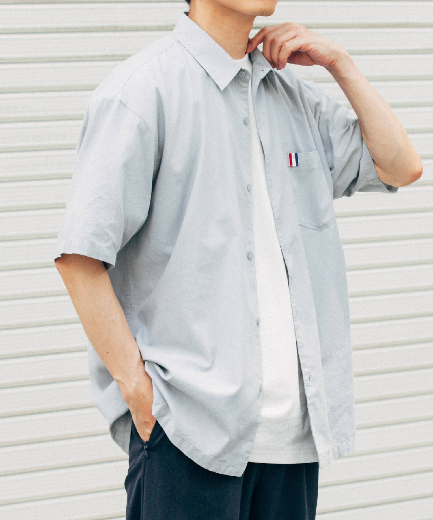 GRAY