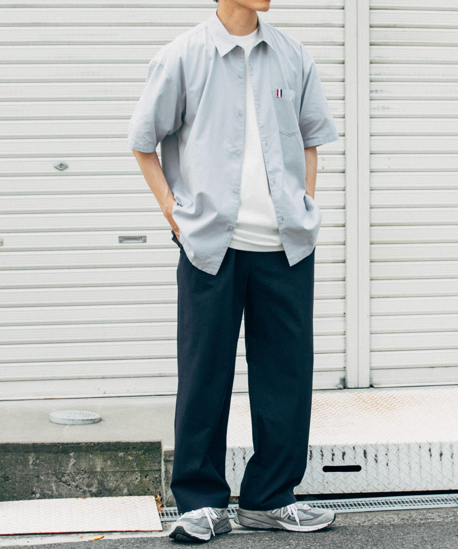 GRAY