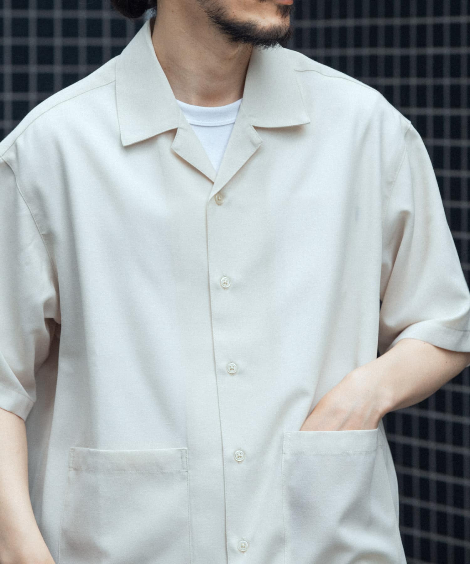 OFF WHITE