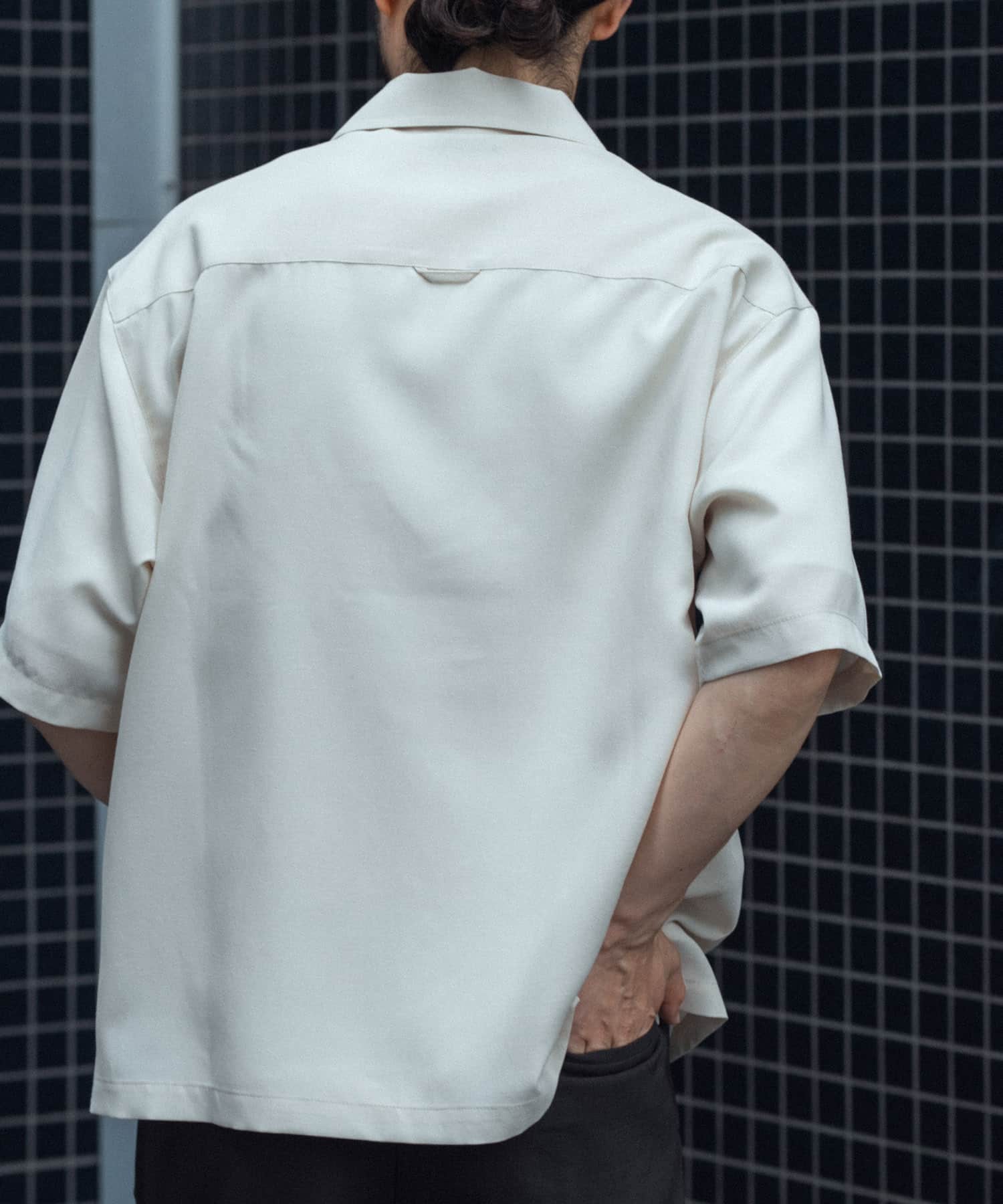 OFF WHITE
