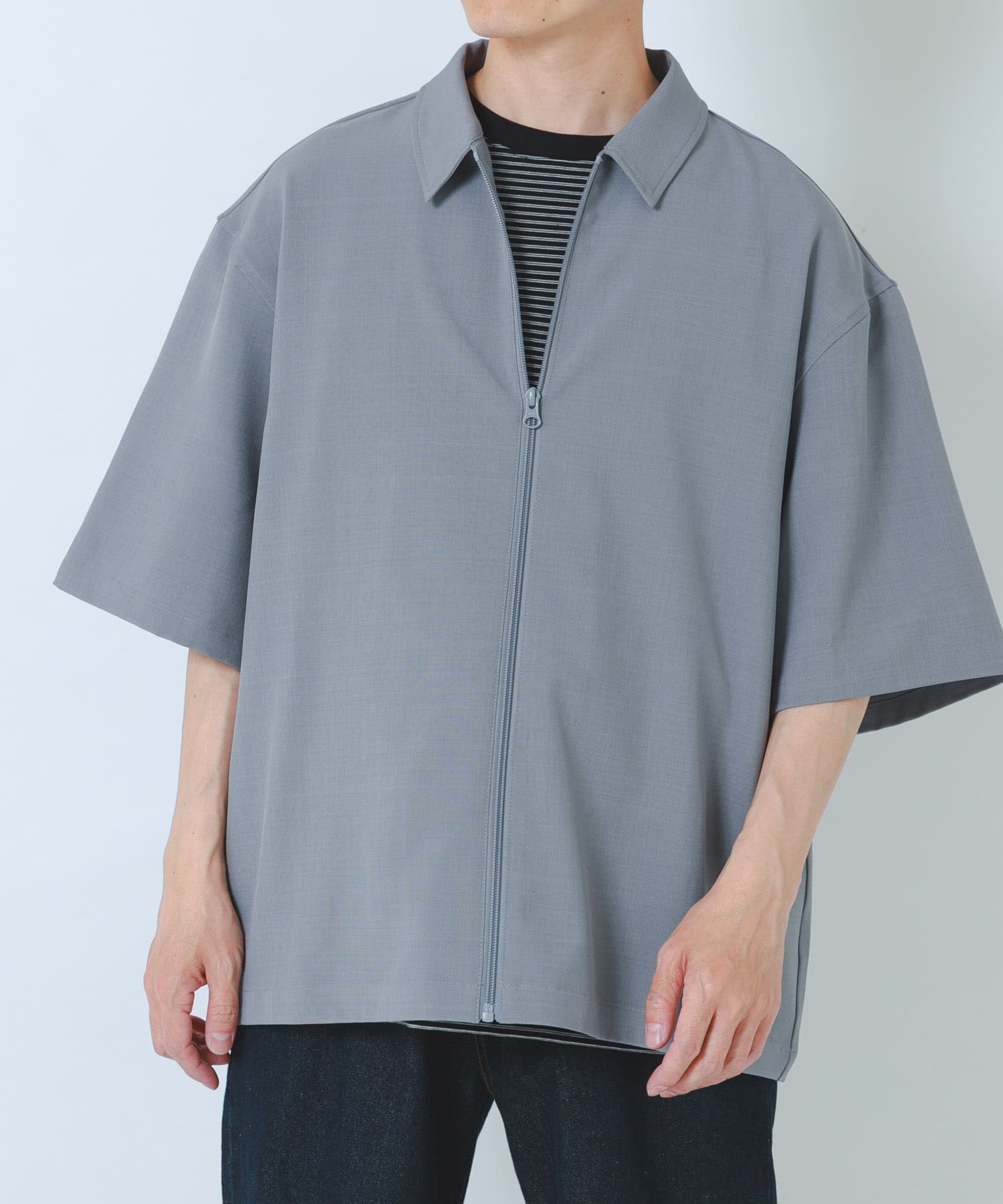 GRAY