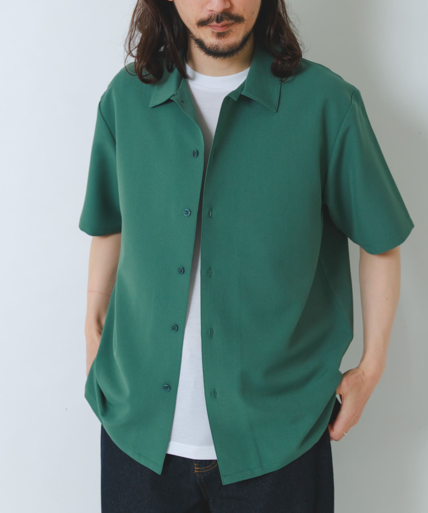 GREEN