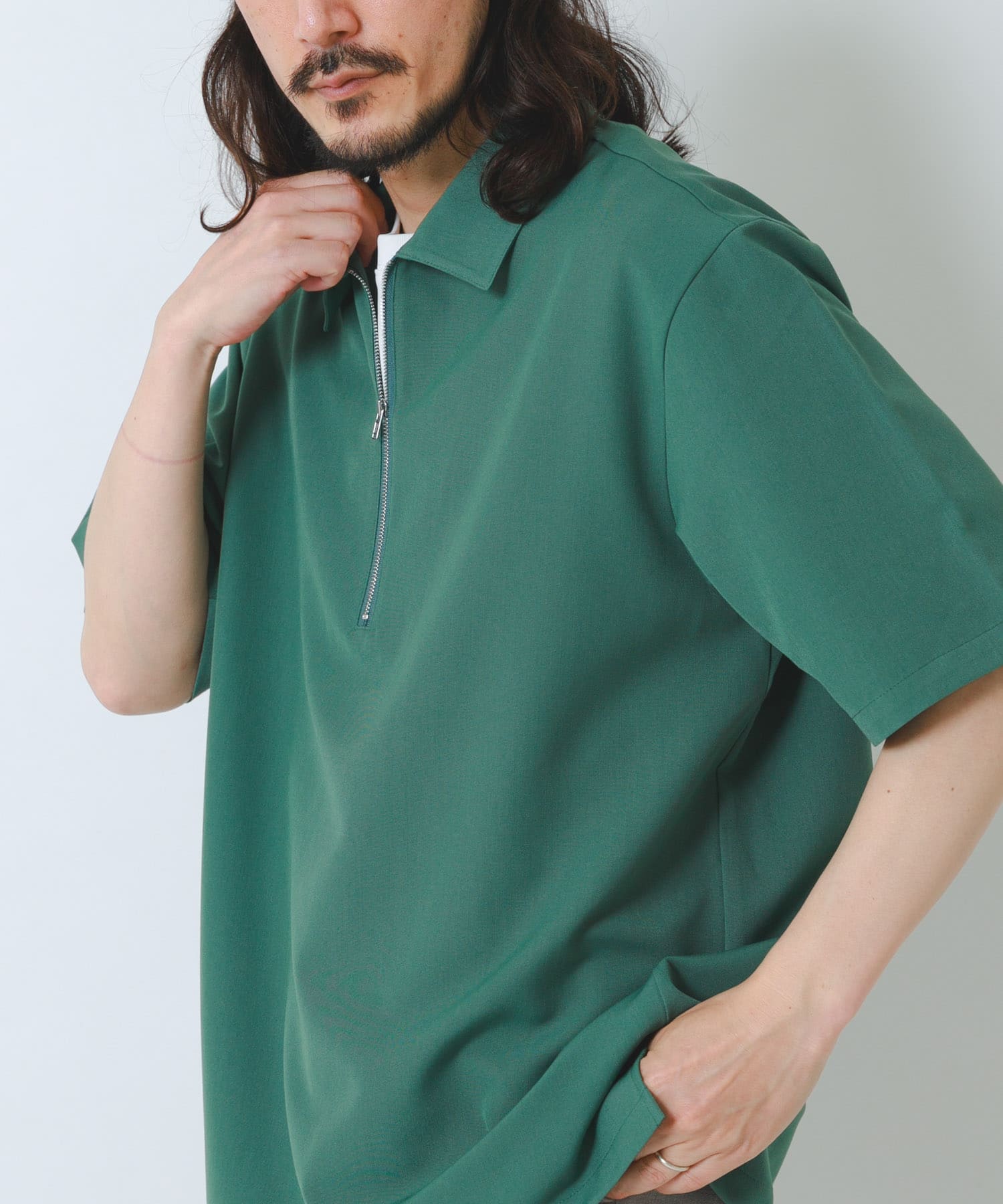 GREEN