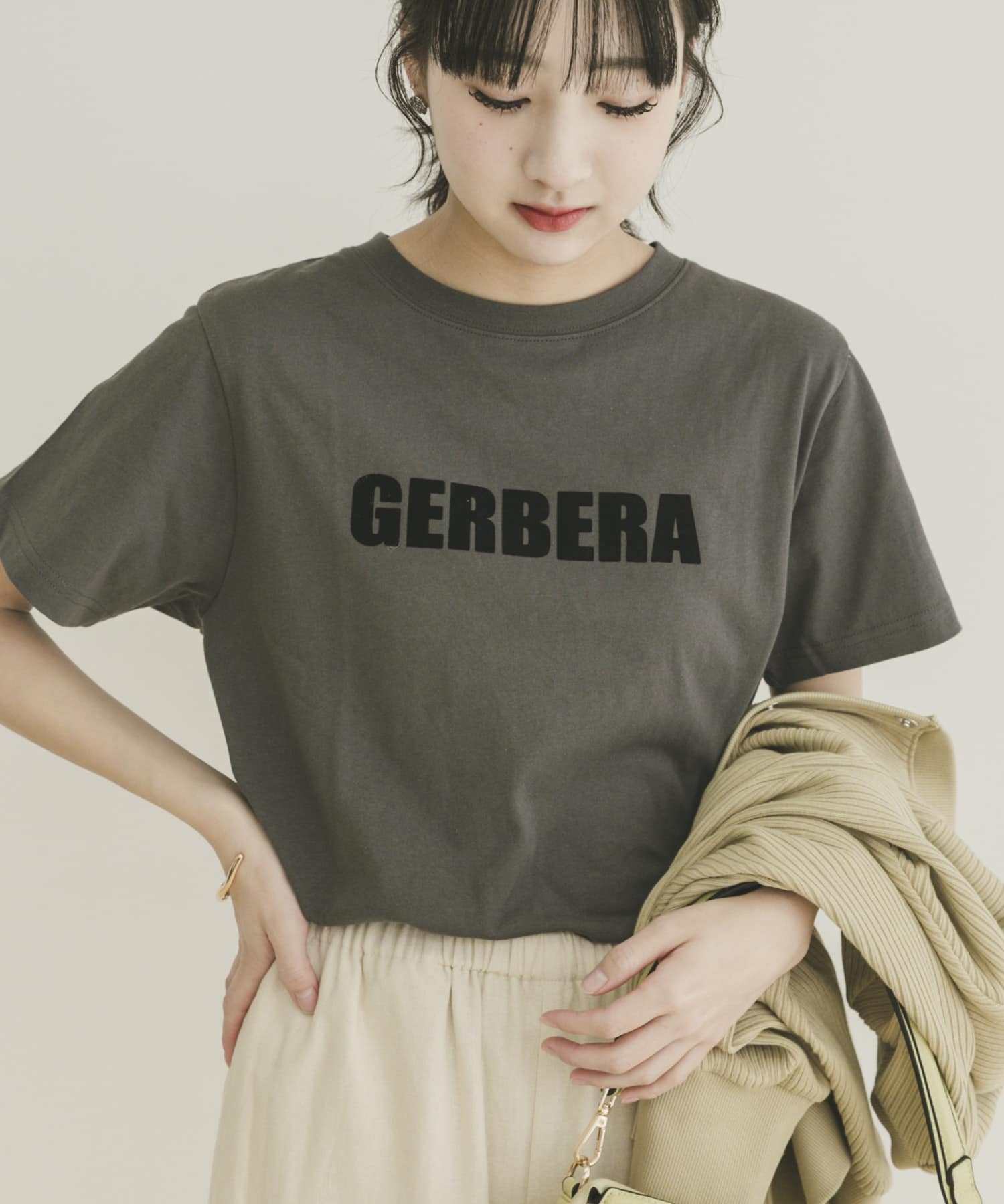フロッキープリントTシャツ