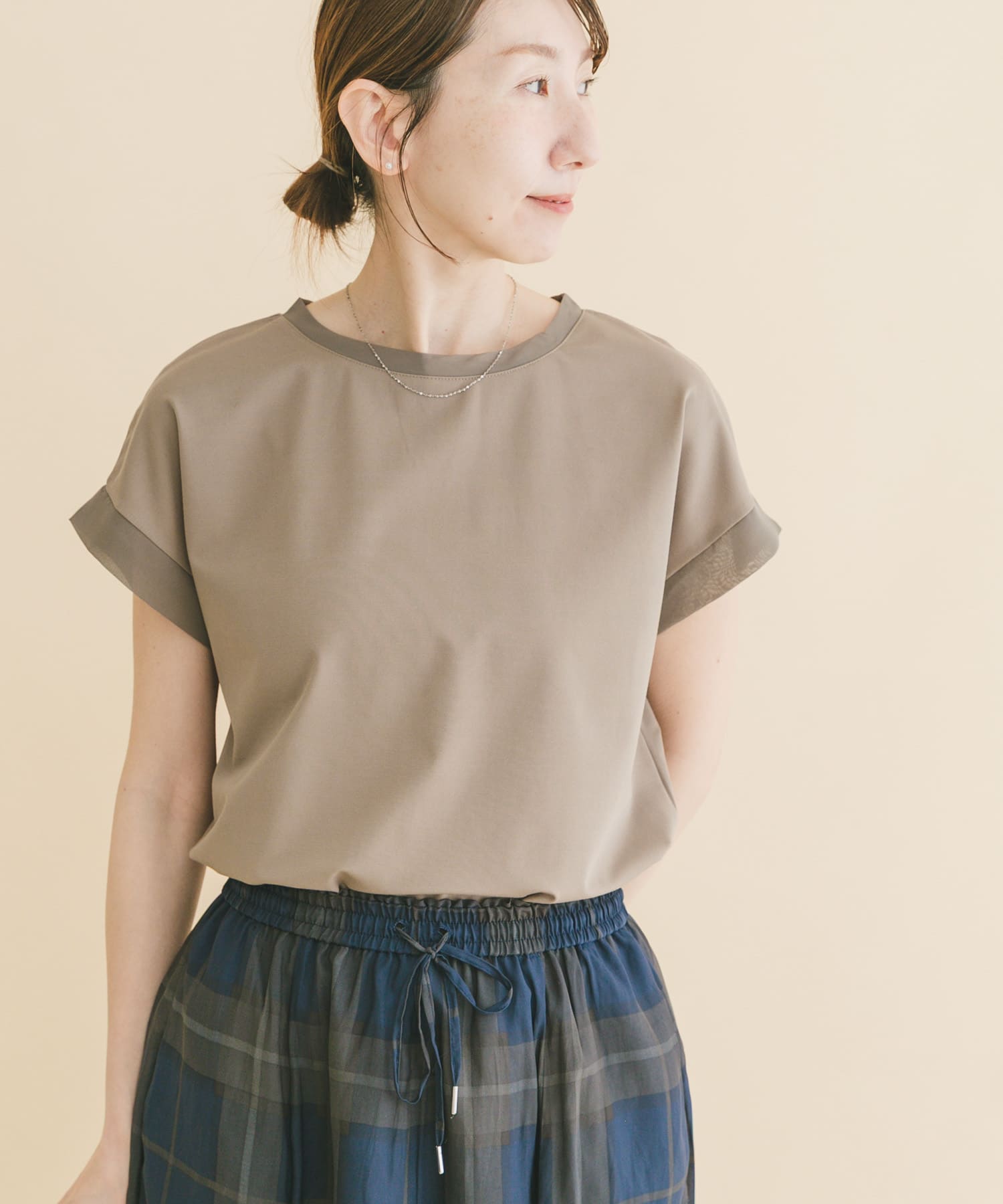 バックタックフレンチプルオーバー