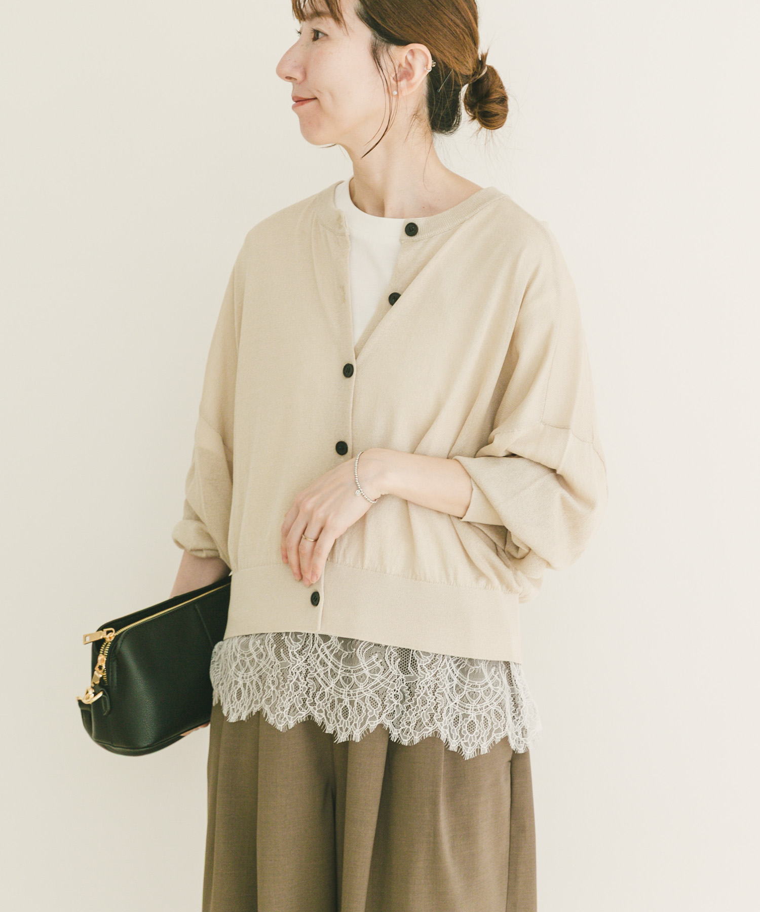 エアリークルーネックカーディガン