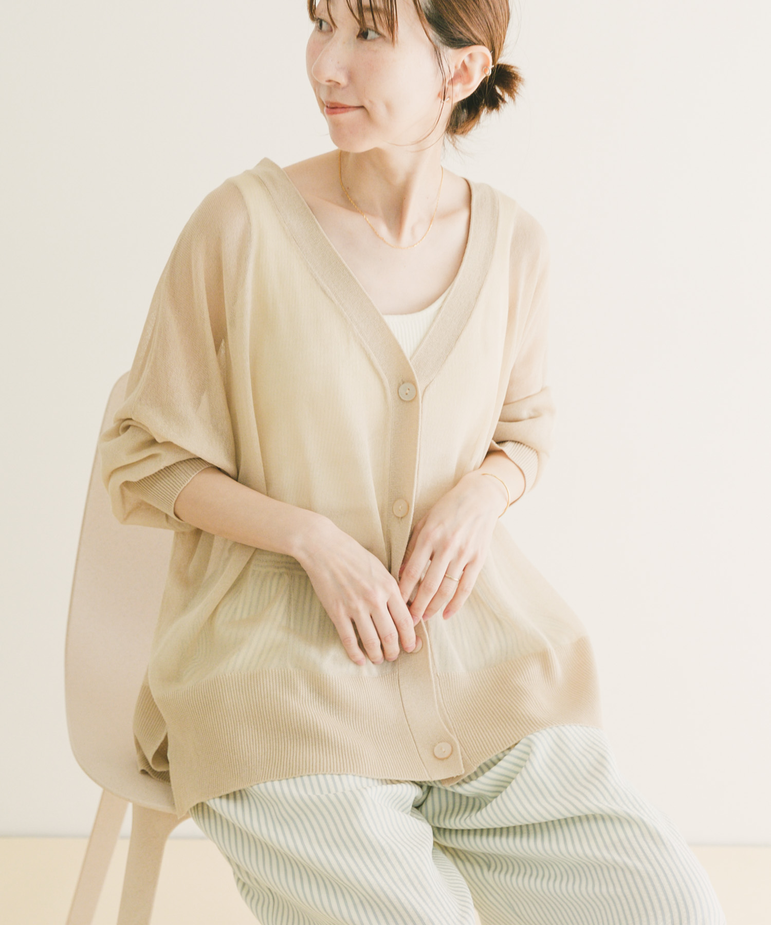 シアーVネックニットカーデ