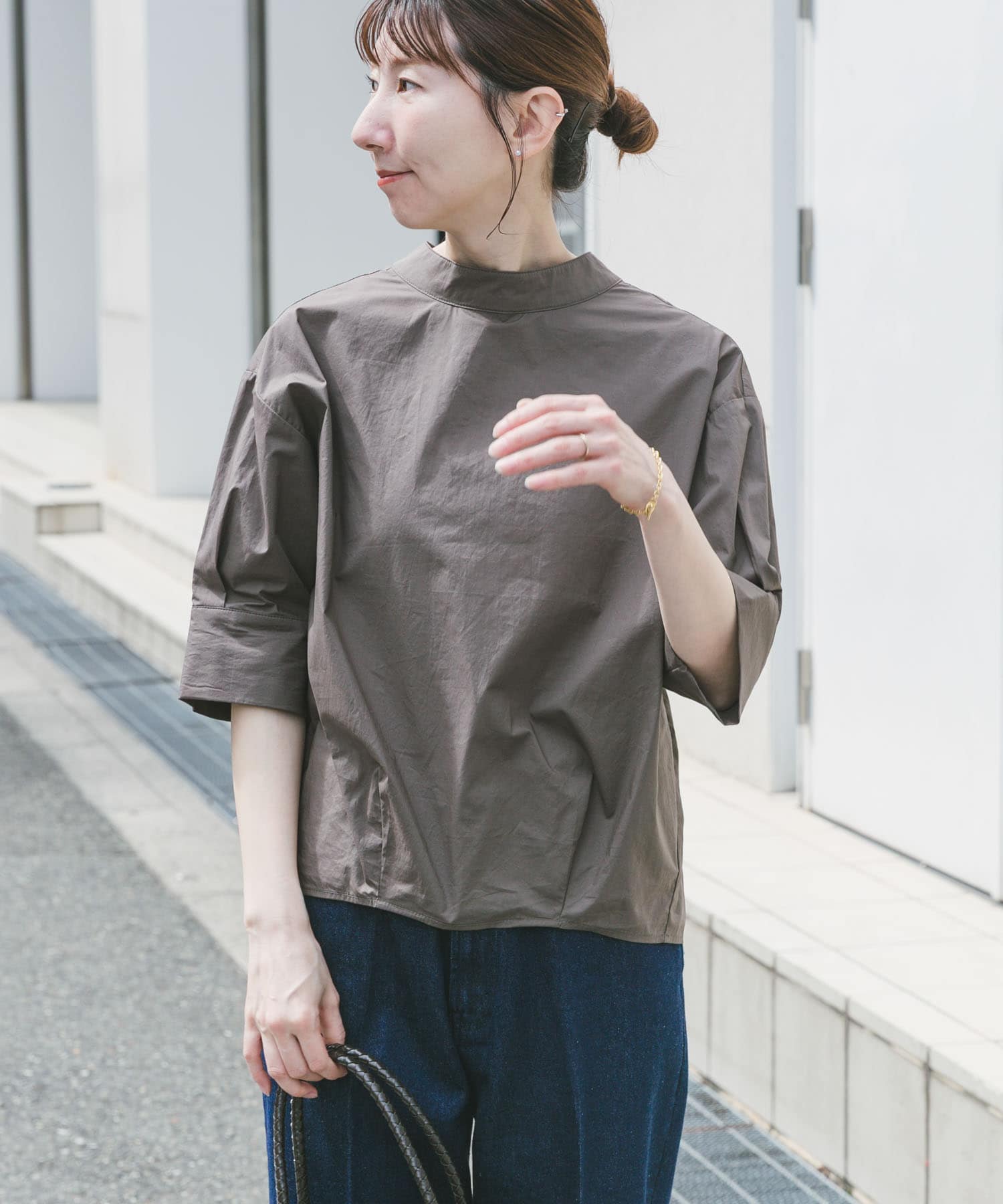 5ブソデハイネックブラウス