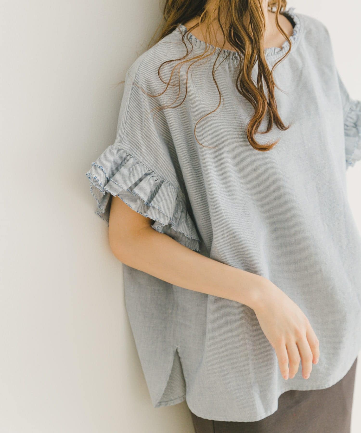 ダブルフリルブラウス