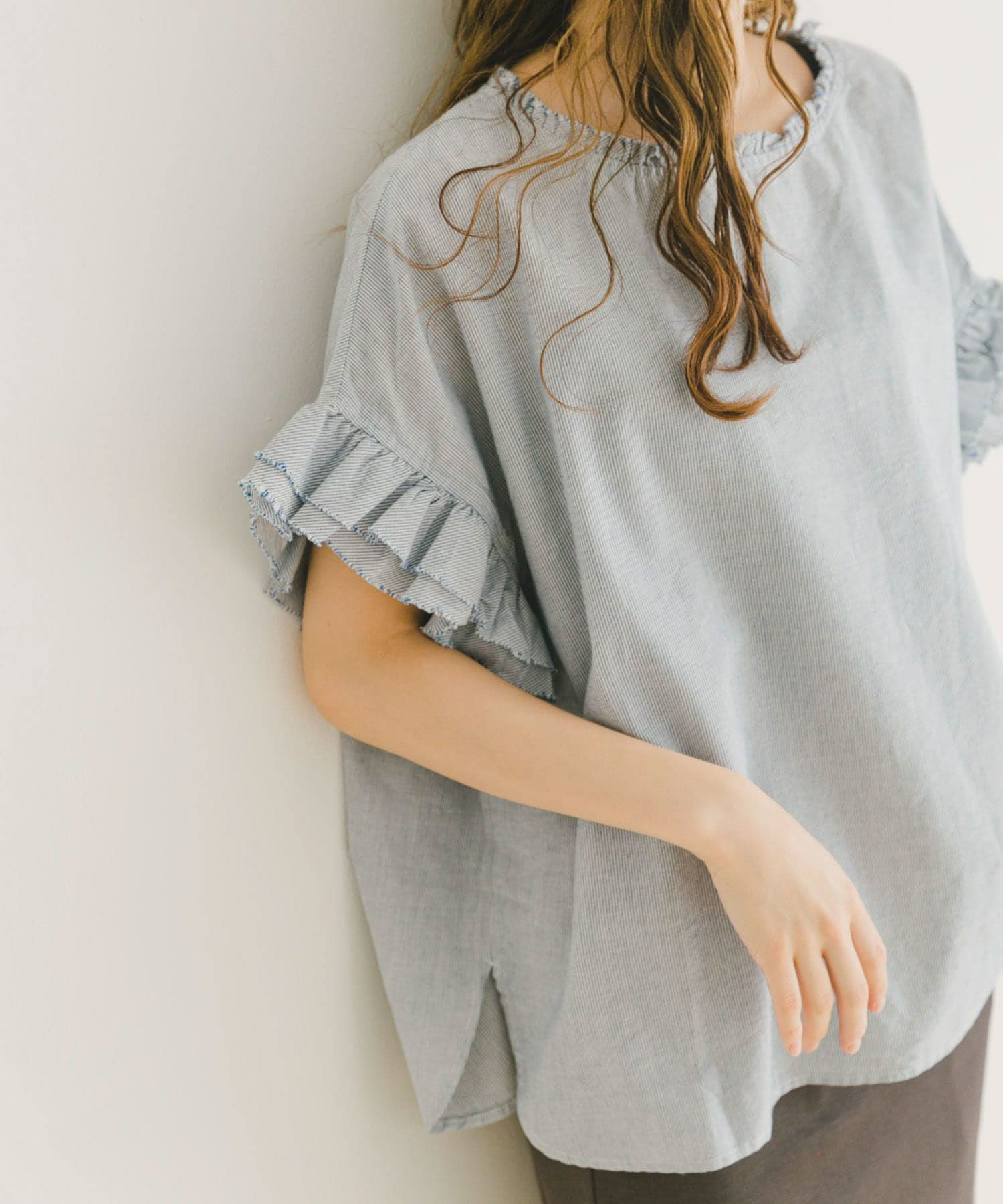 ダブルフリルブラウス