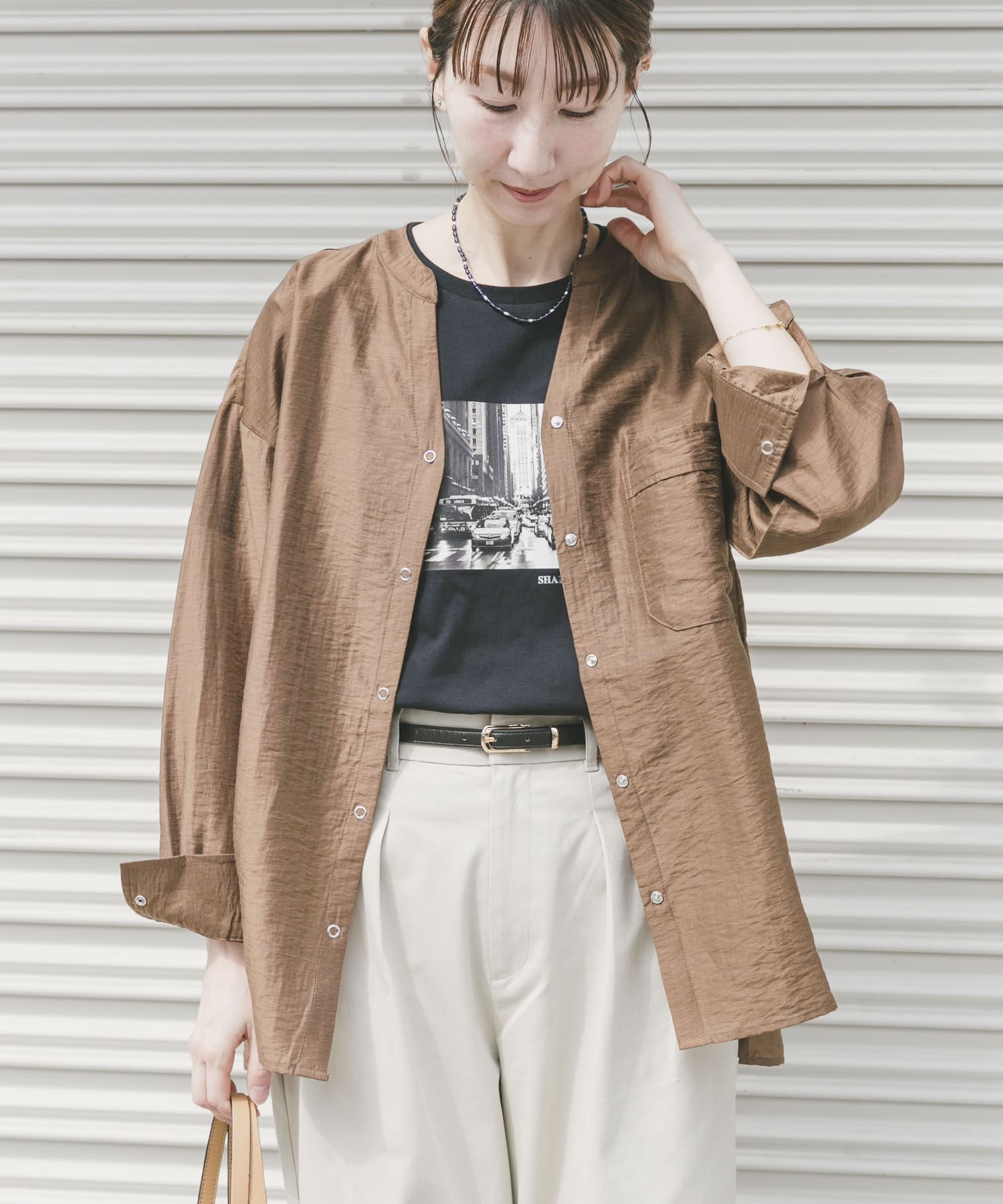 ドットボタンシアーシャツ