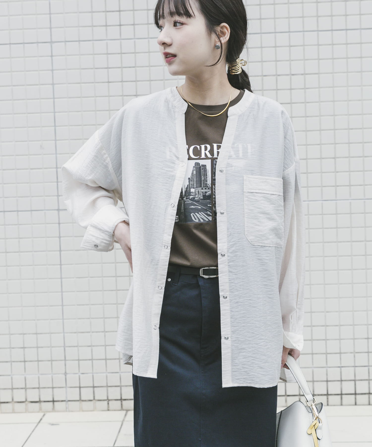 ドットボタンシアーシャツ