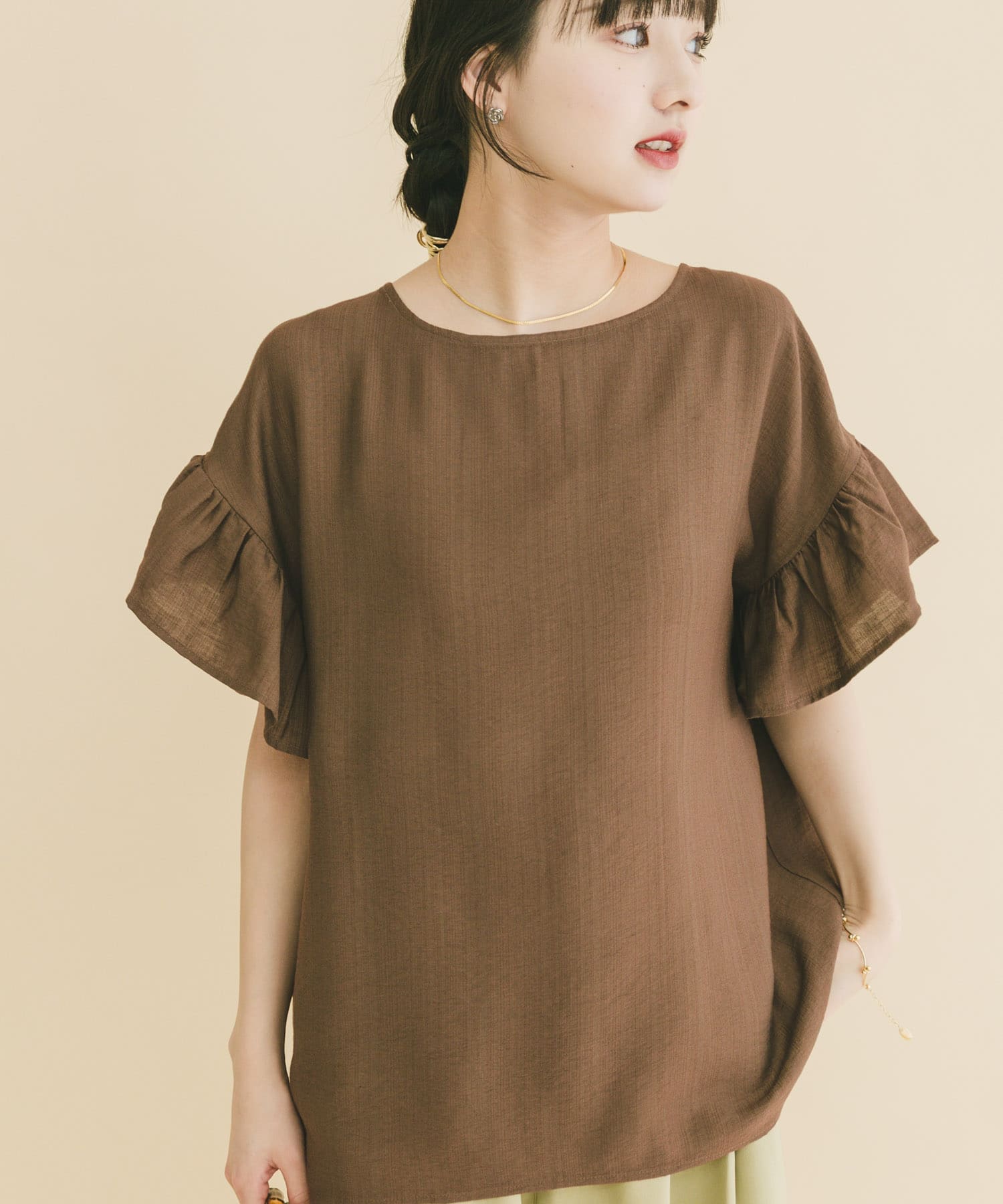 袖フリルブラウス