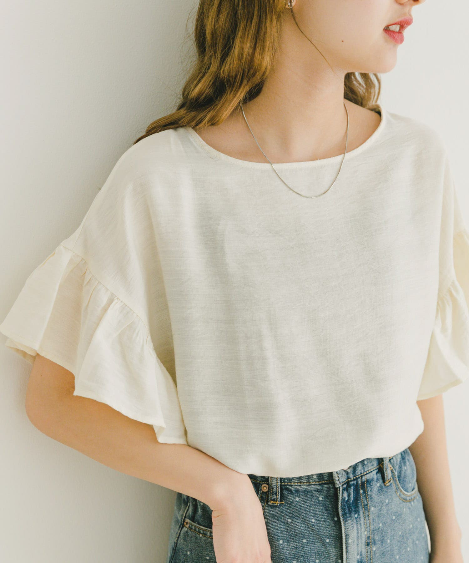 袖フリルブラウス