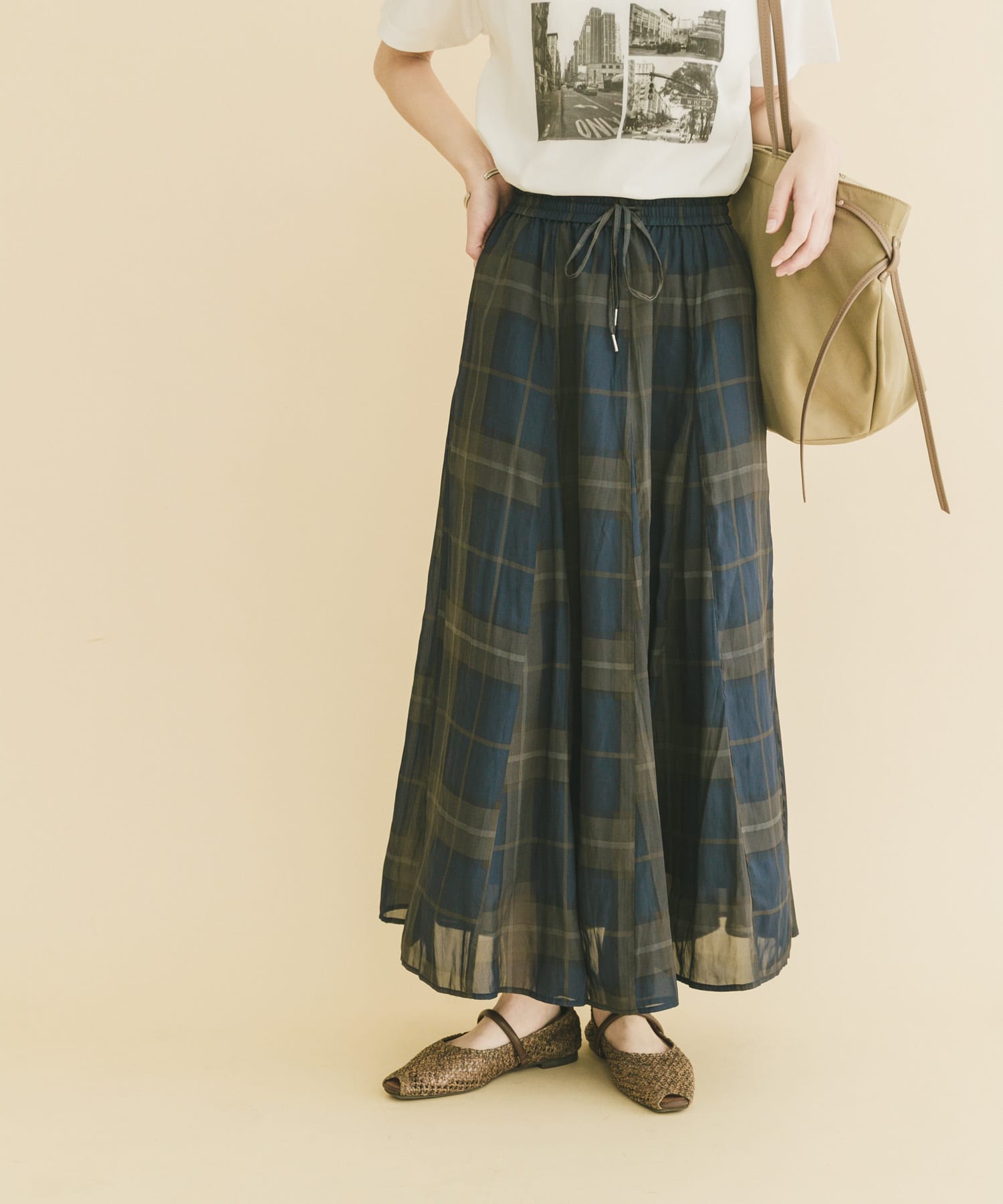 シアーフレアスカート