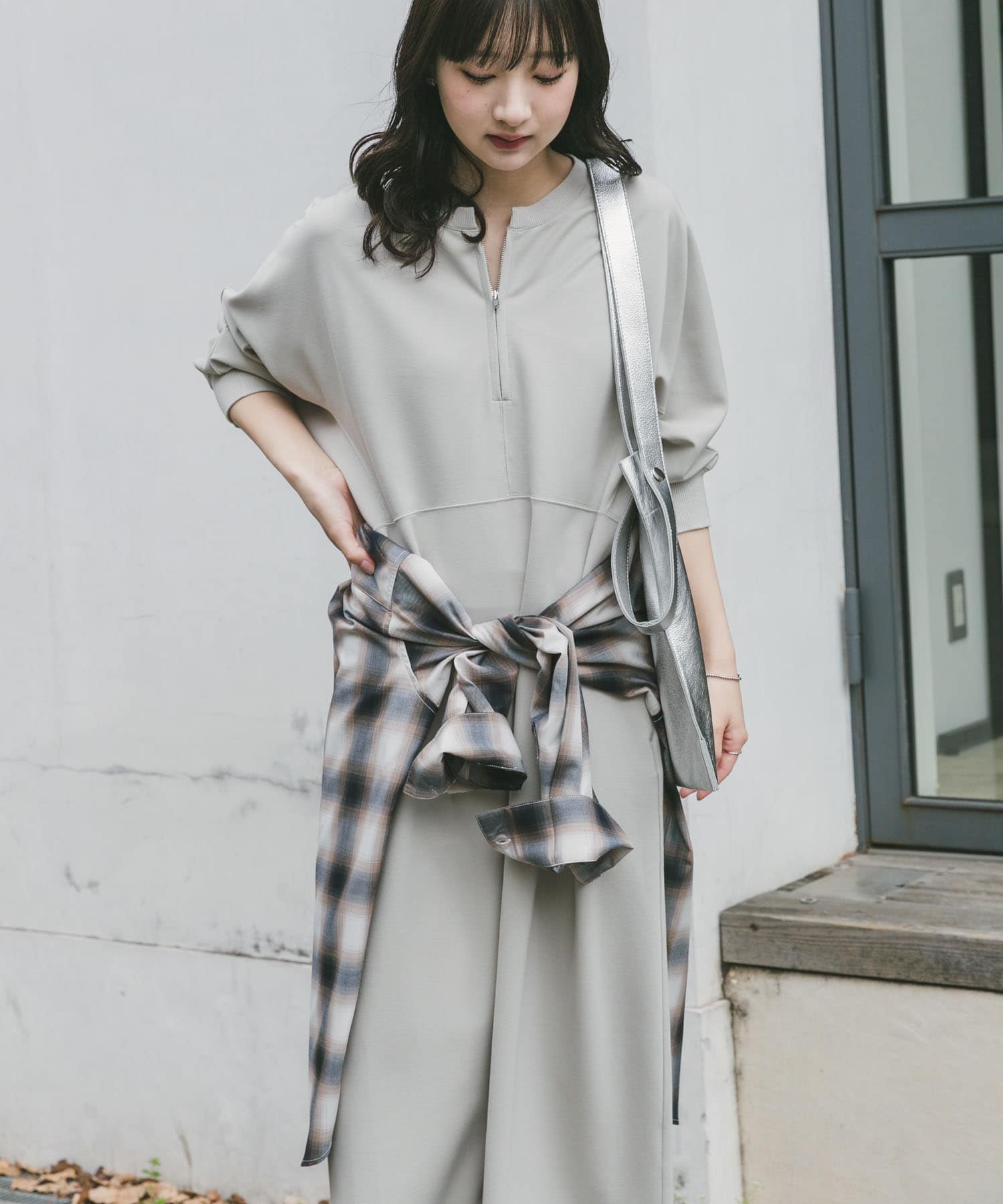 ハーフジップドルマンワンピース