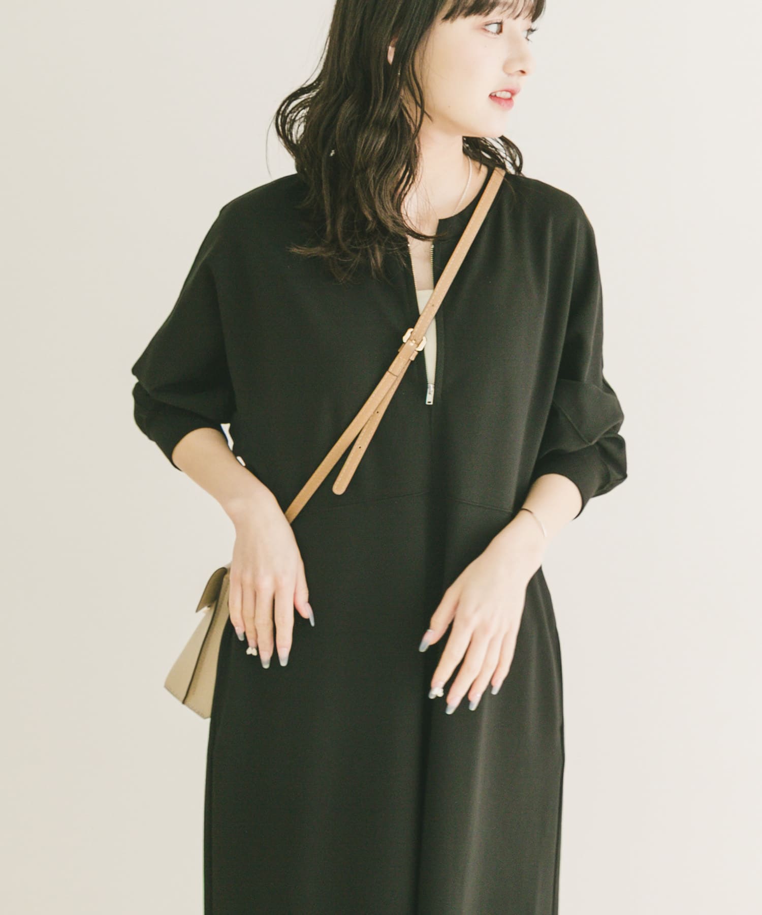 ハーフジップドルマンワンピース