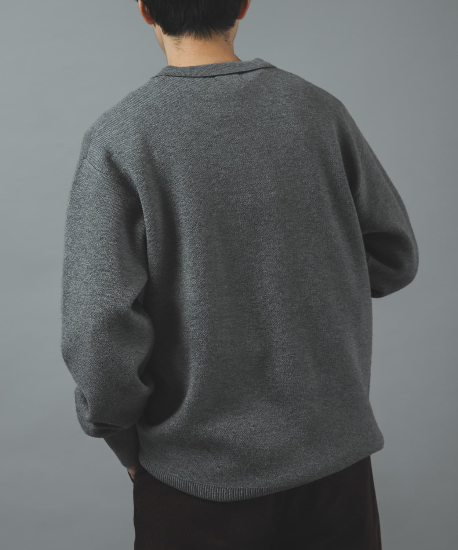 TOP GRAY