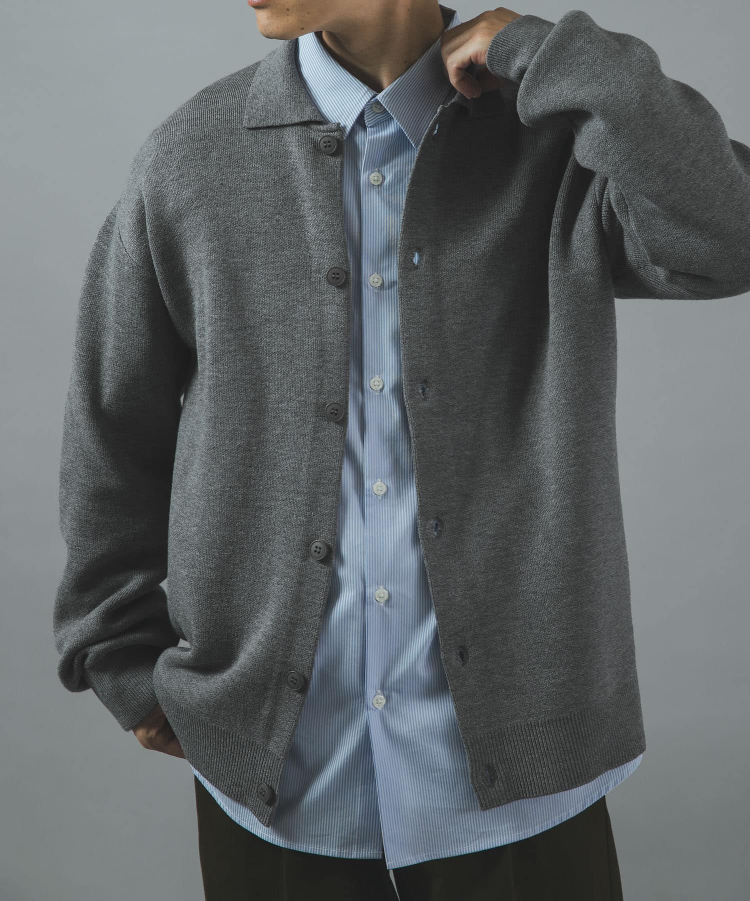 TOP GRAY