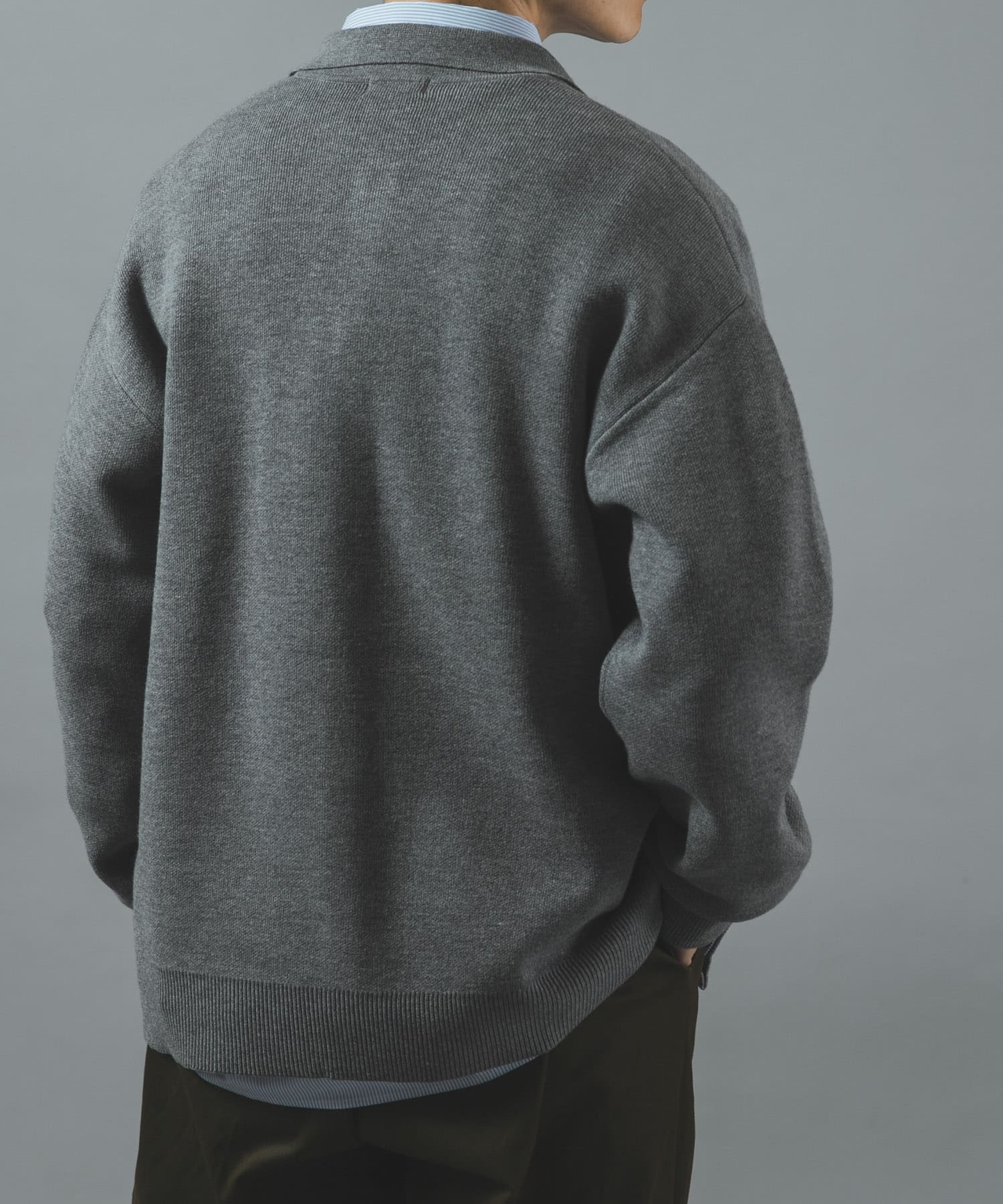 TOP GRAY