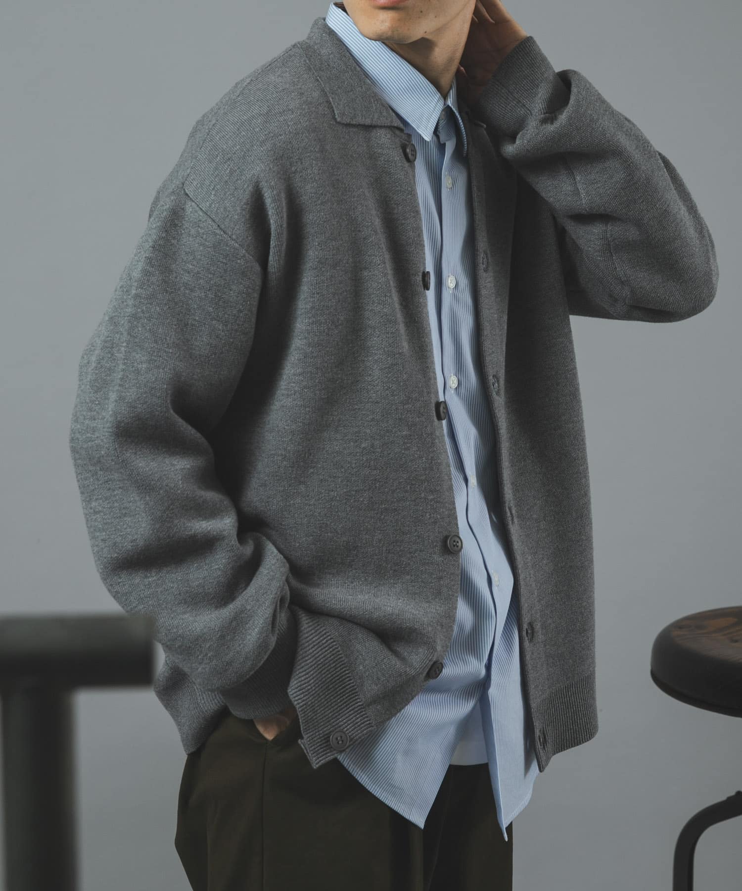 TOP GRAY