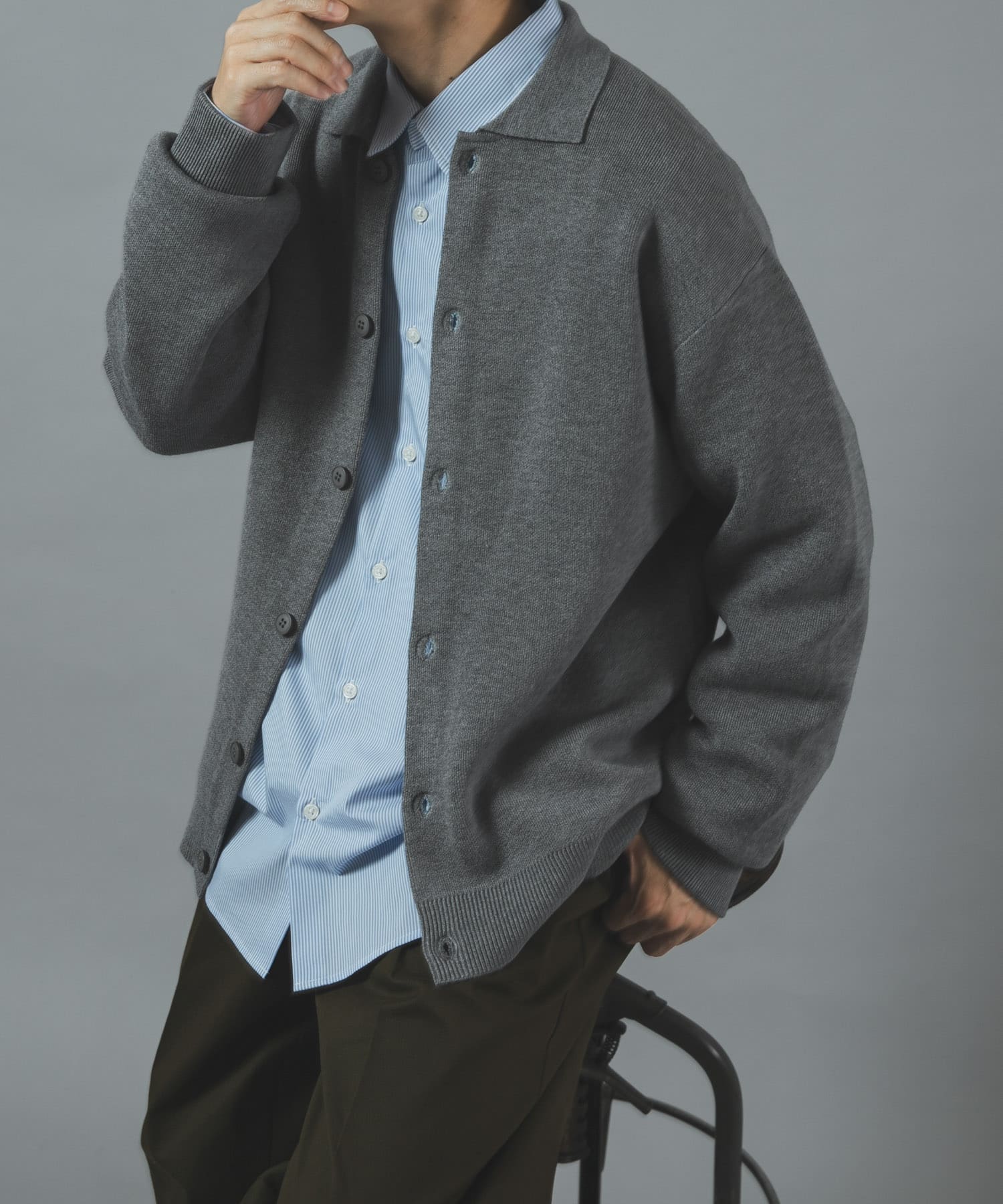 TOP GRAY