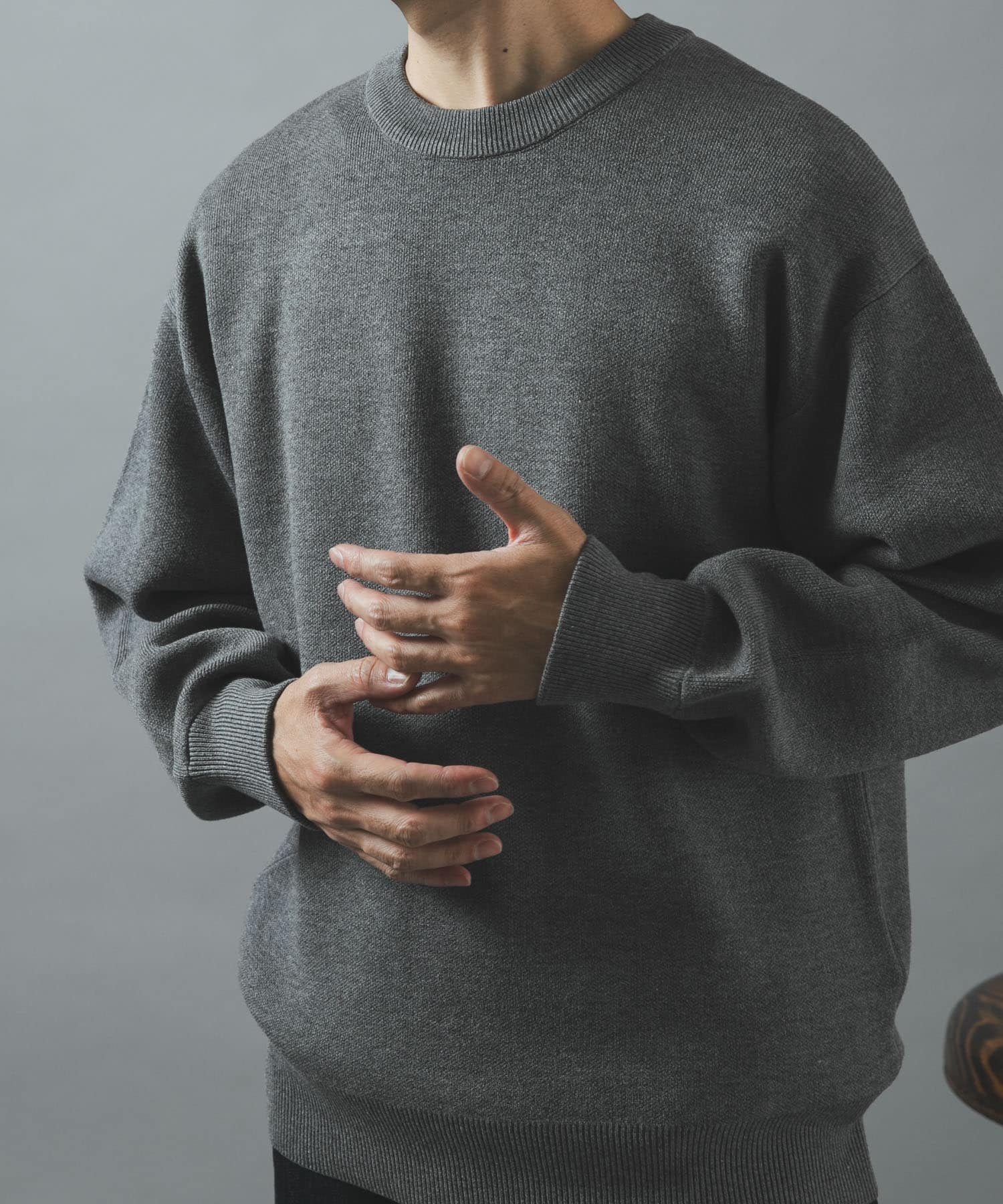 TOP GRAY