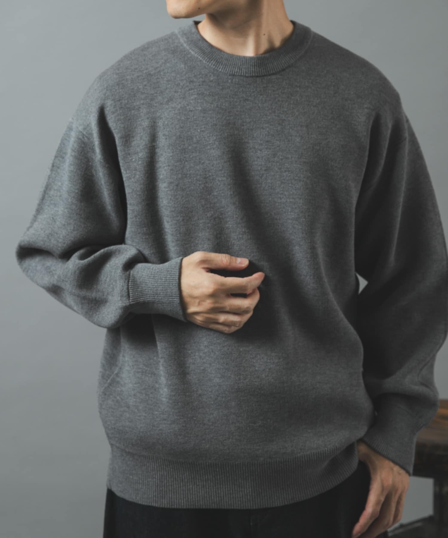 TOP GRAY