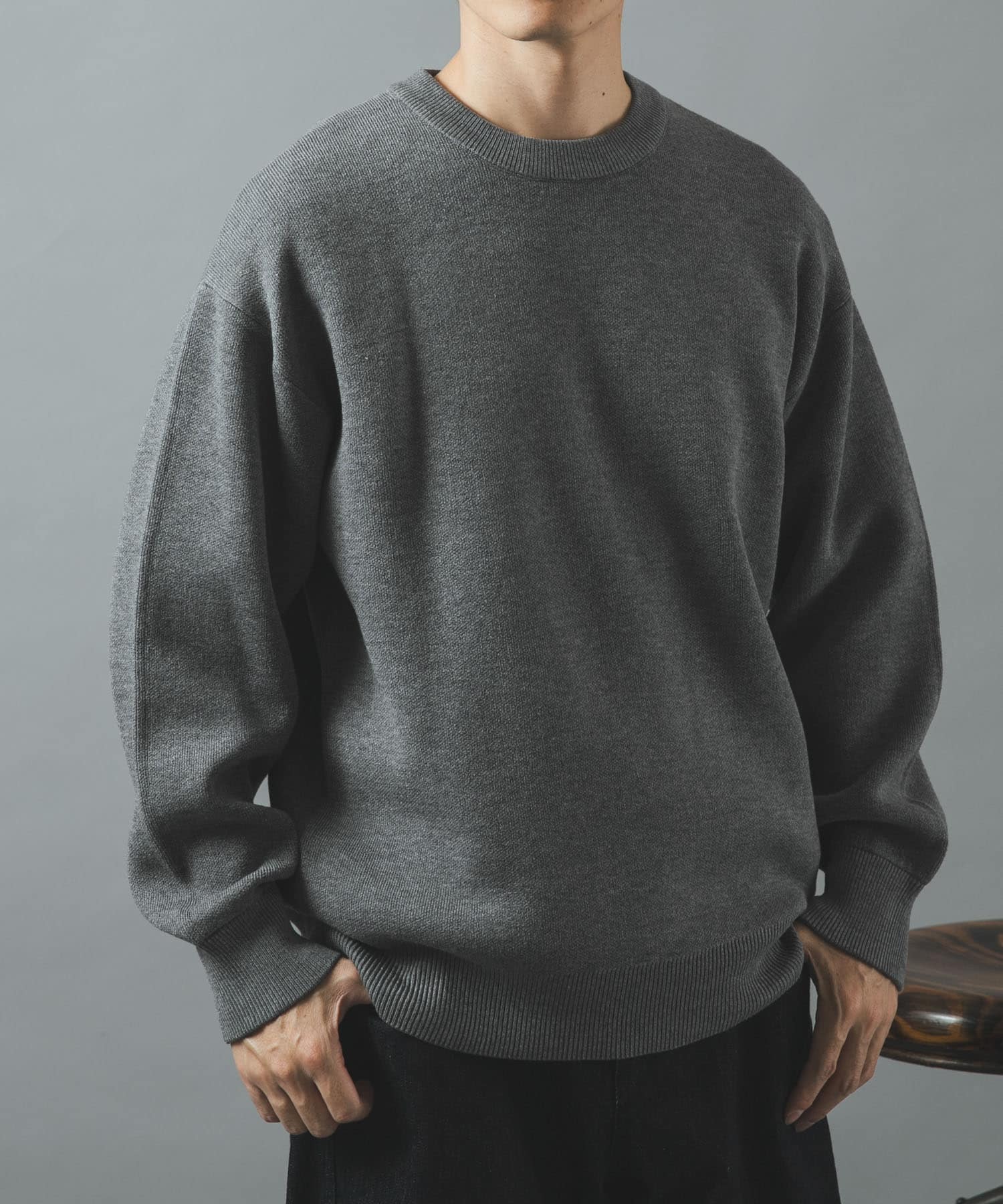 TOP GRAY