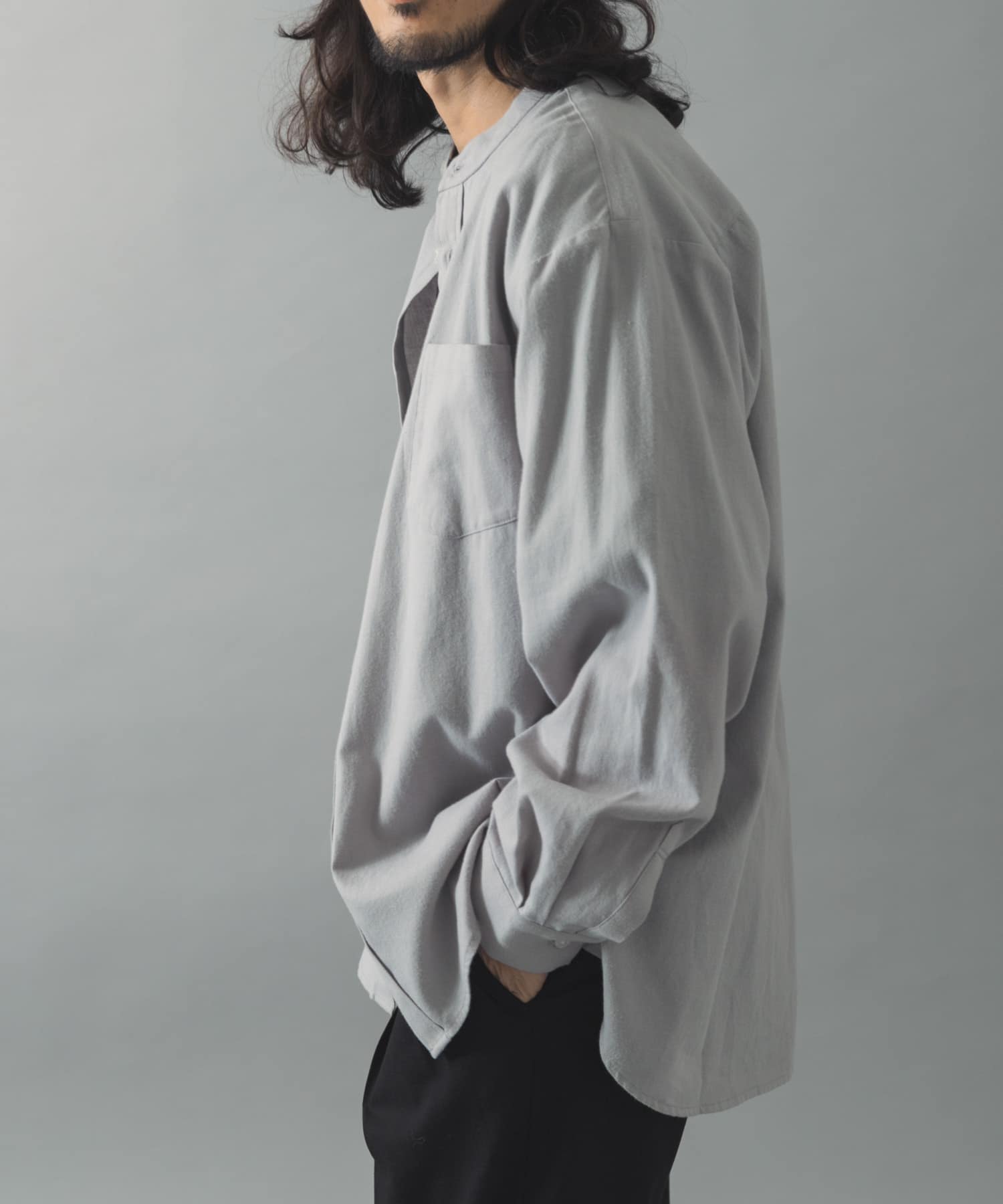 GRAY