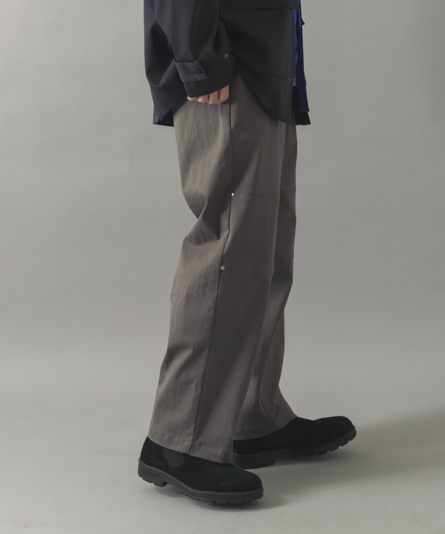 GRAY