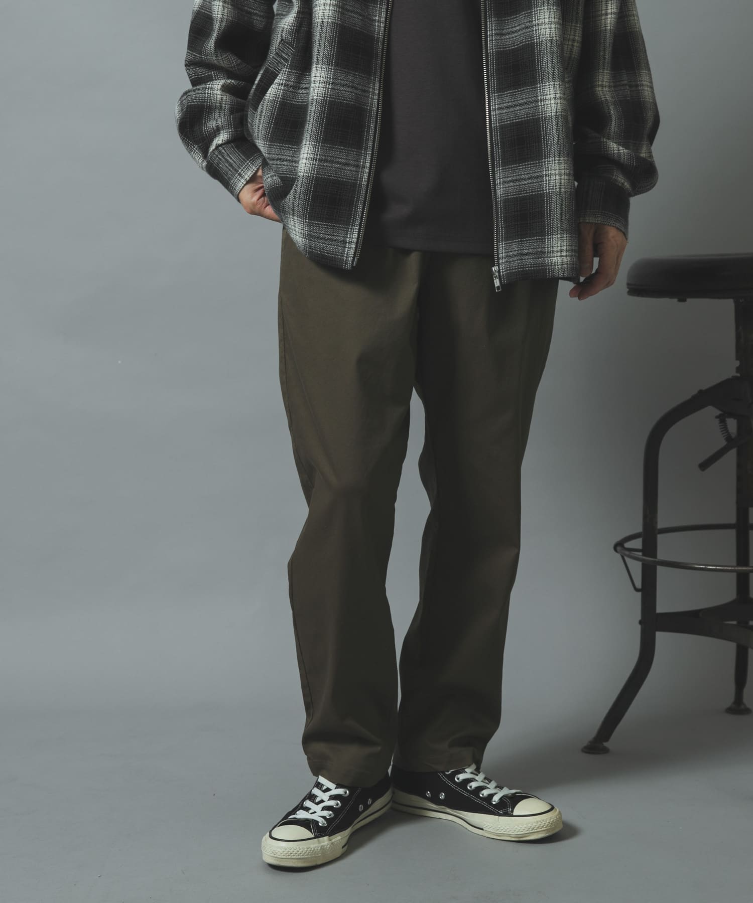 KHAKI