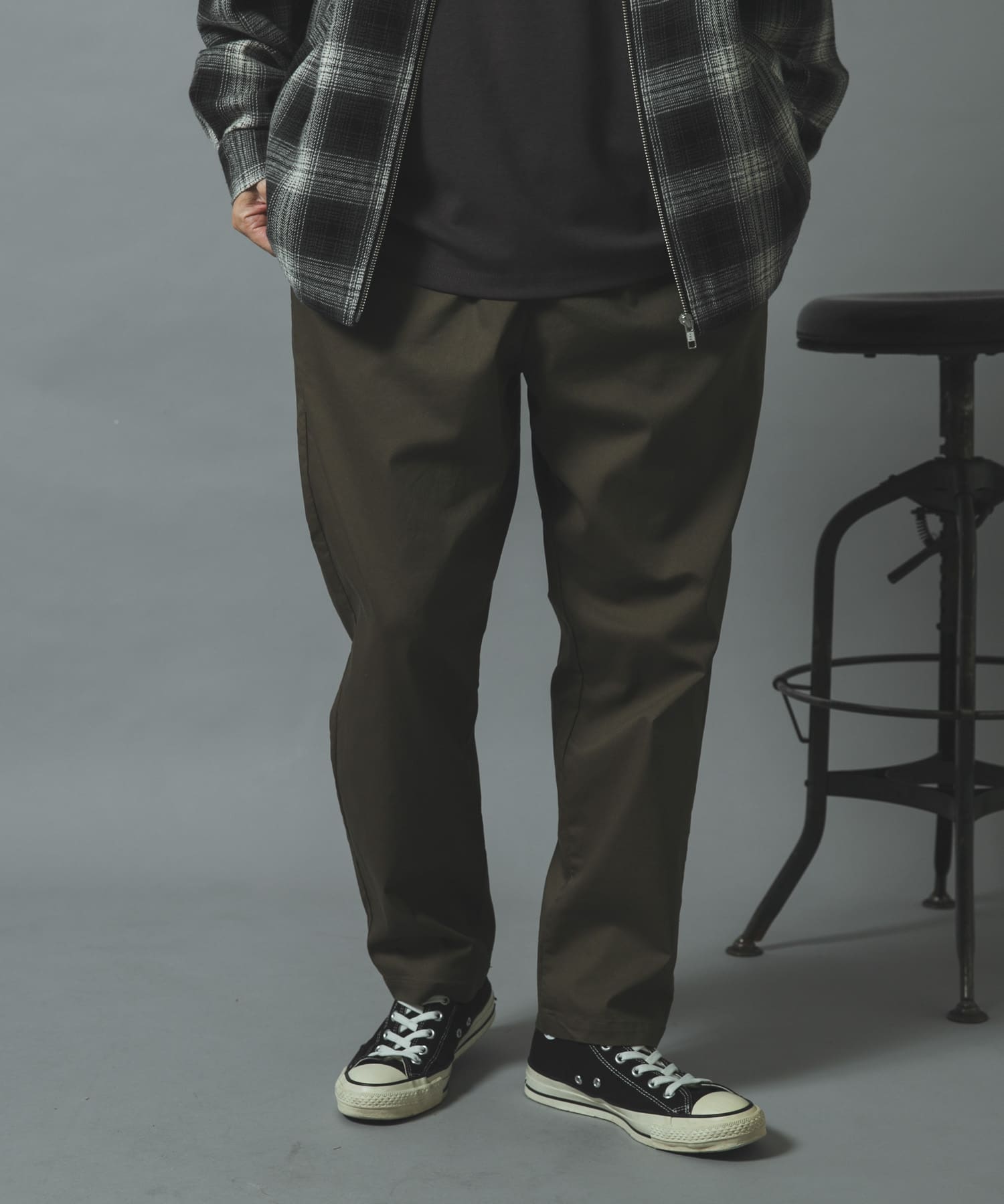 KHAKI