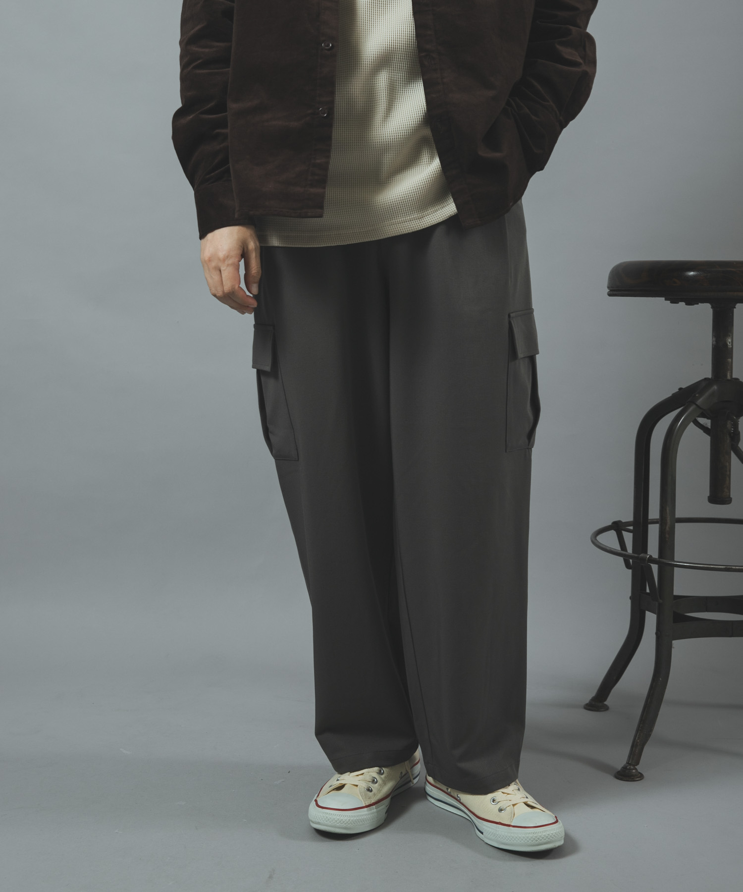 OLIVE GRAY