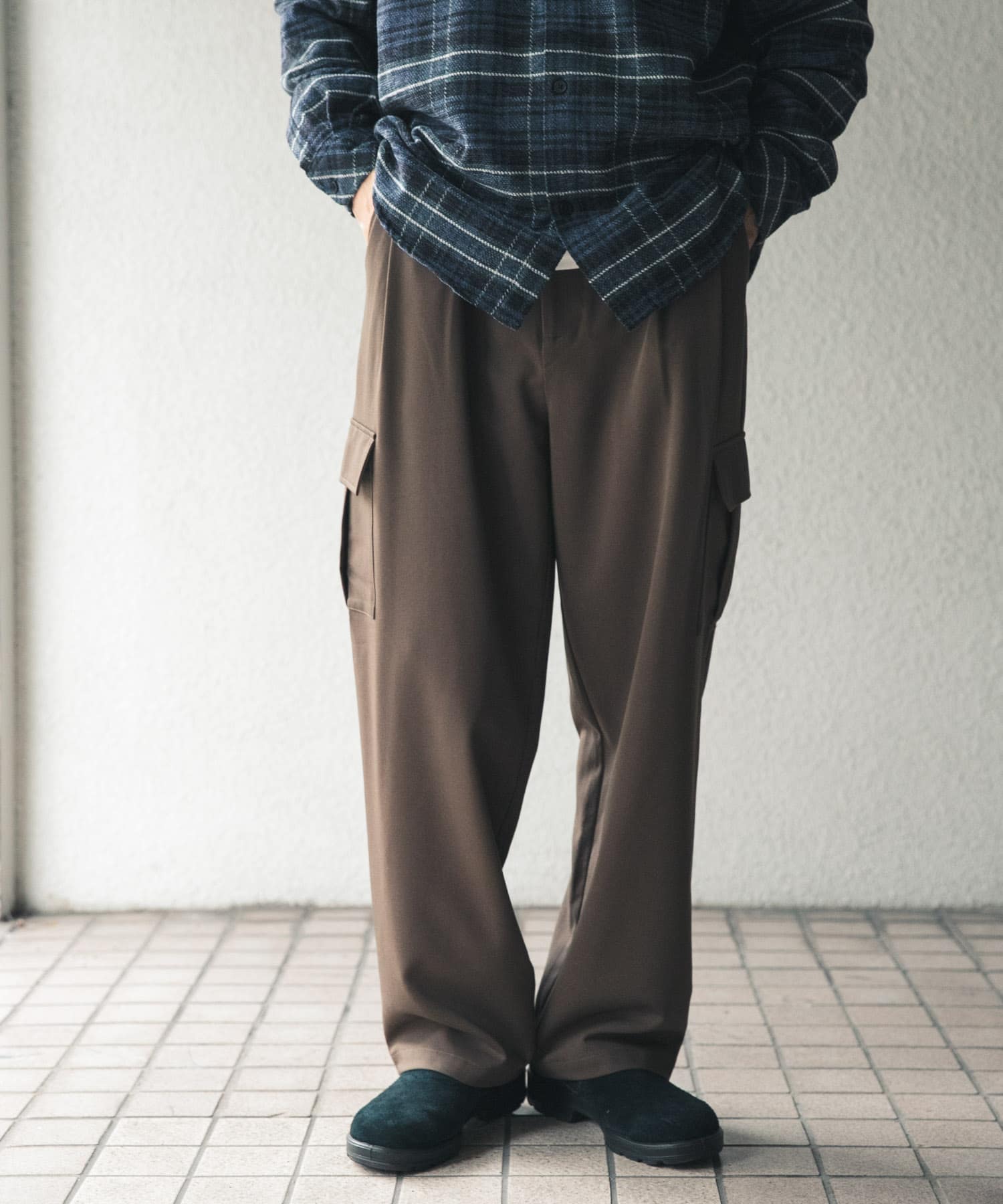 TRテーパードクリーンカーゴパンツ
