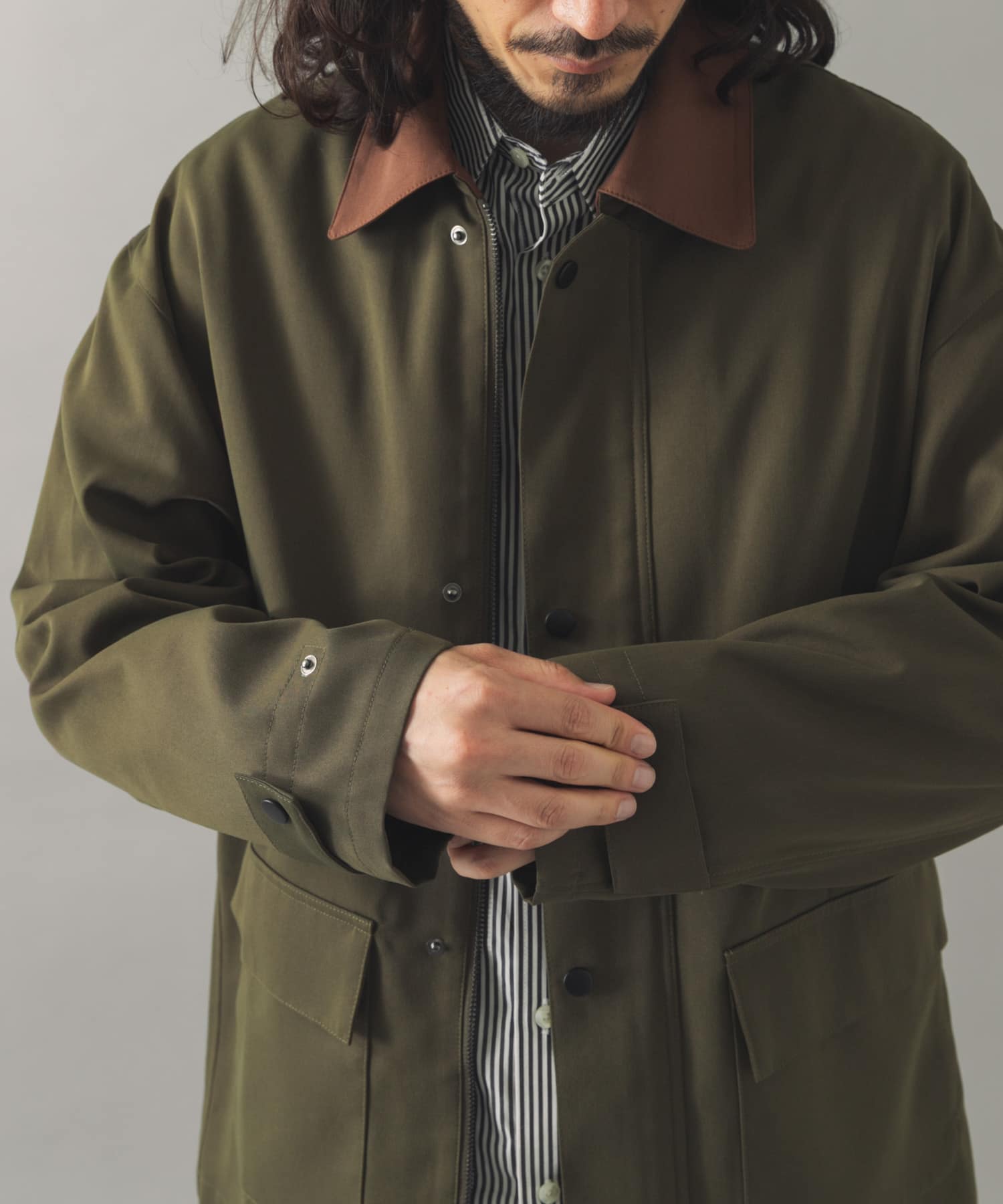 KHAKI