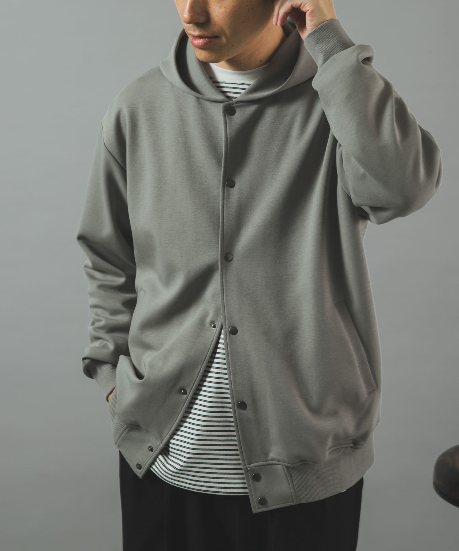 スナップボタンダンボールフードアウター(M TOP GRAY): アウター