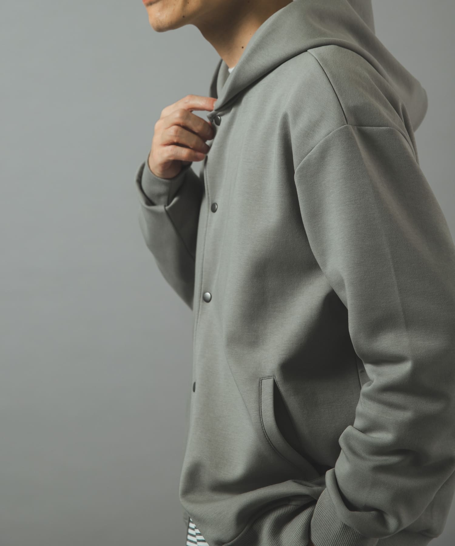 TOP GRAY