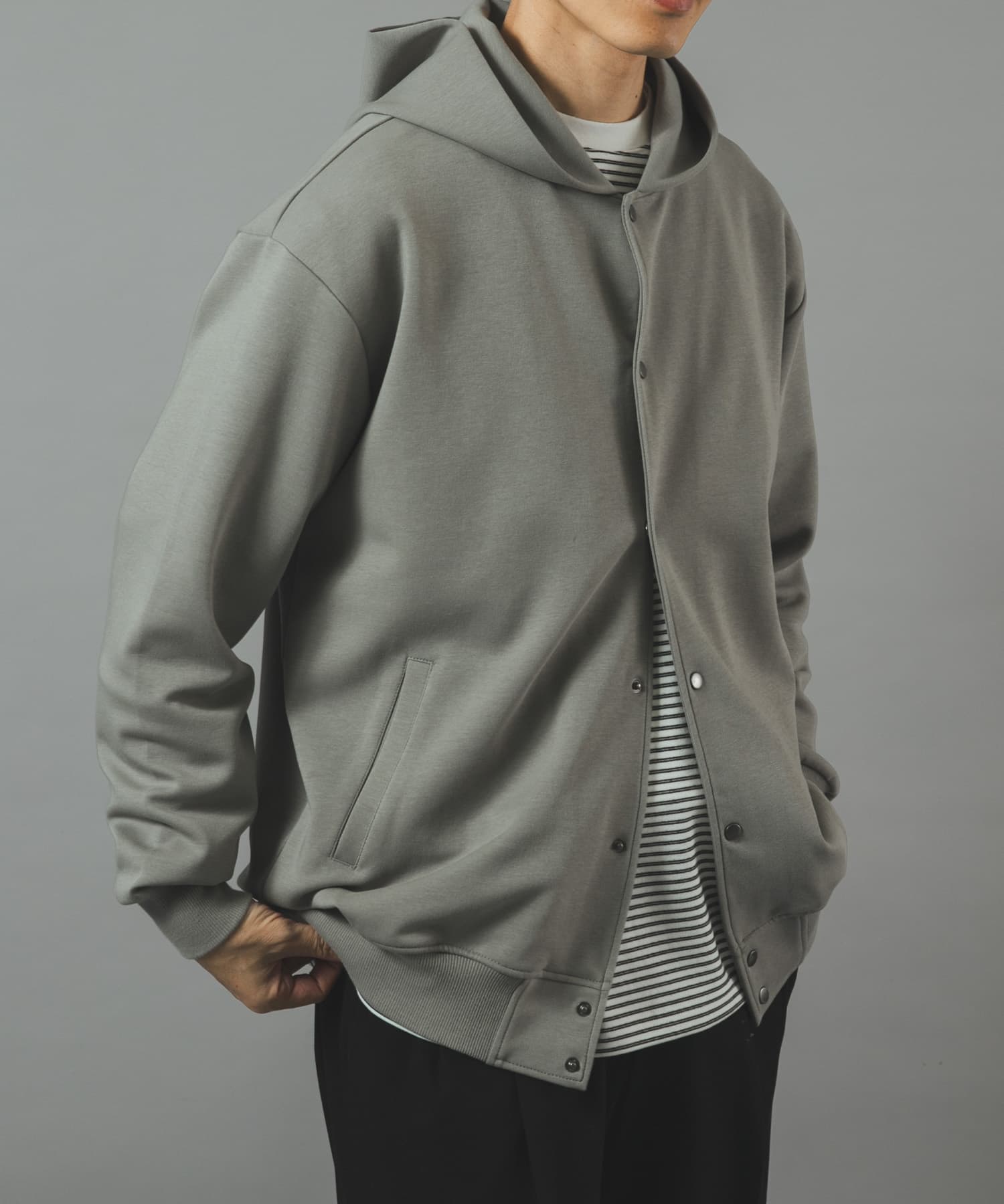 TOP GRAY