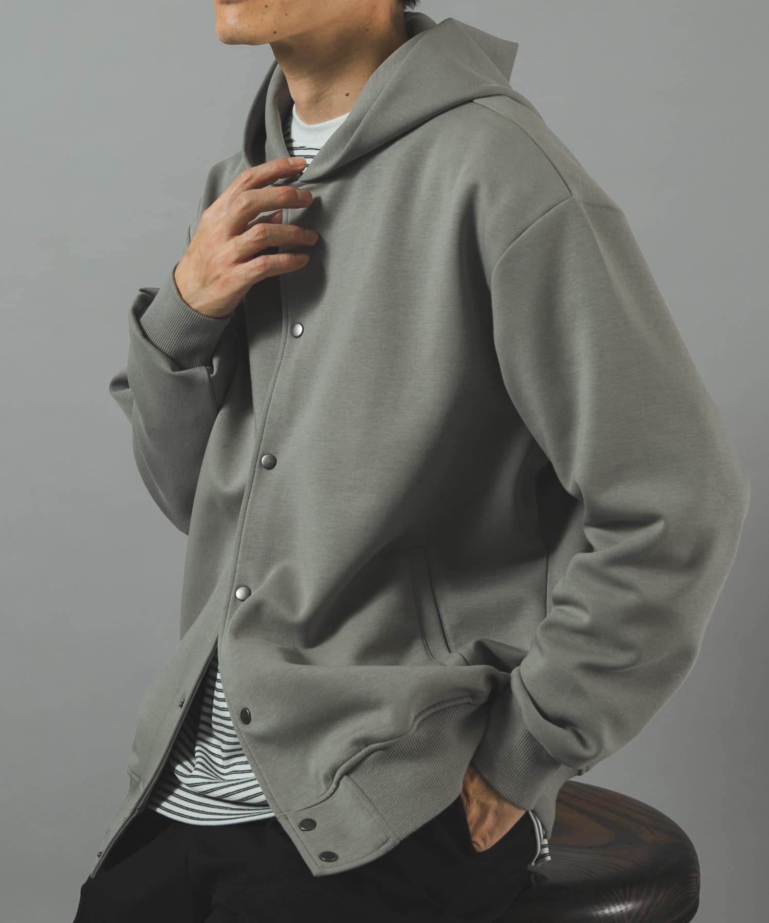 TOP GRAY