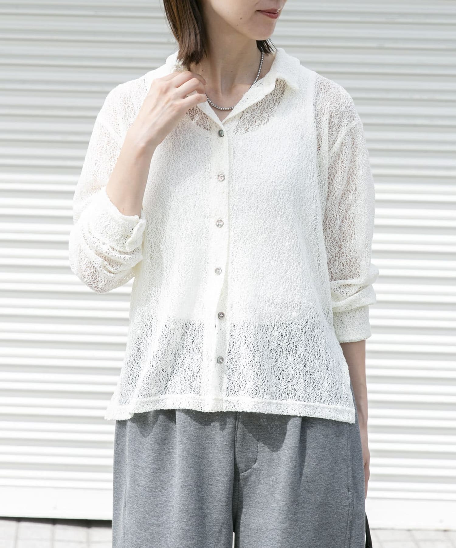 CHIGNON レースシアーフレンチブラウス(Free O/WHITE): トップス