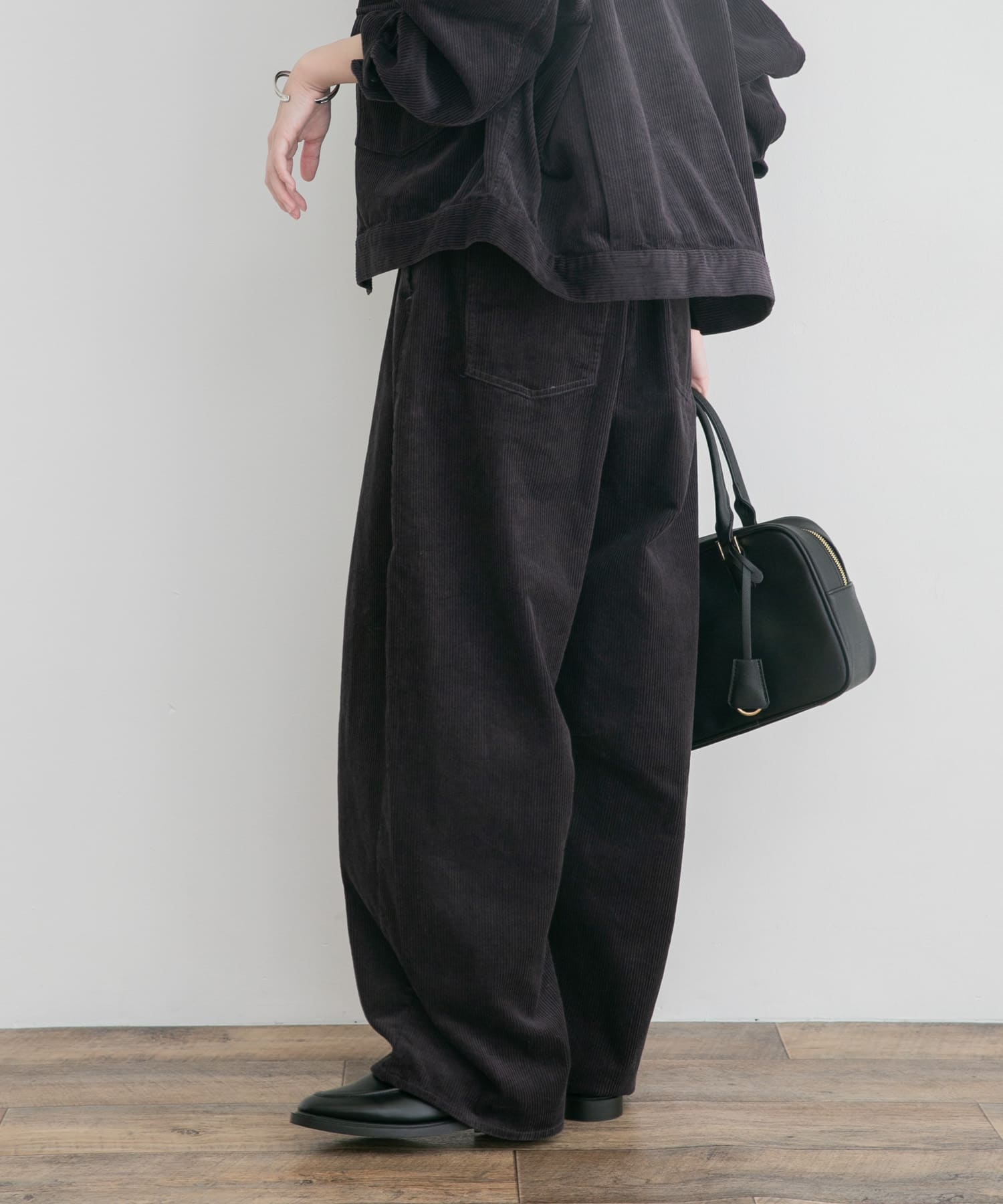 コーデュロイバレルパンツ