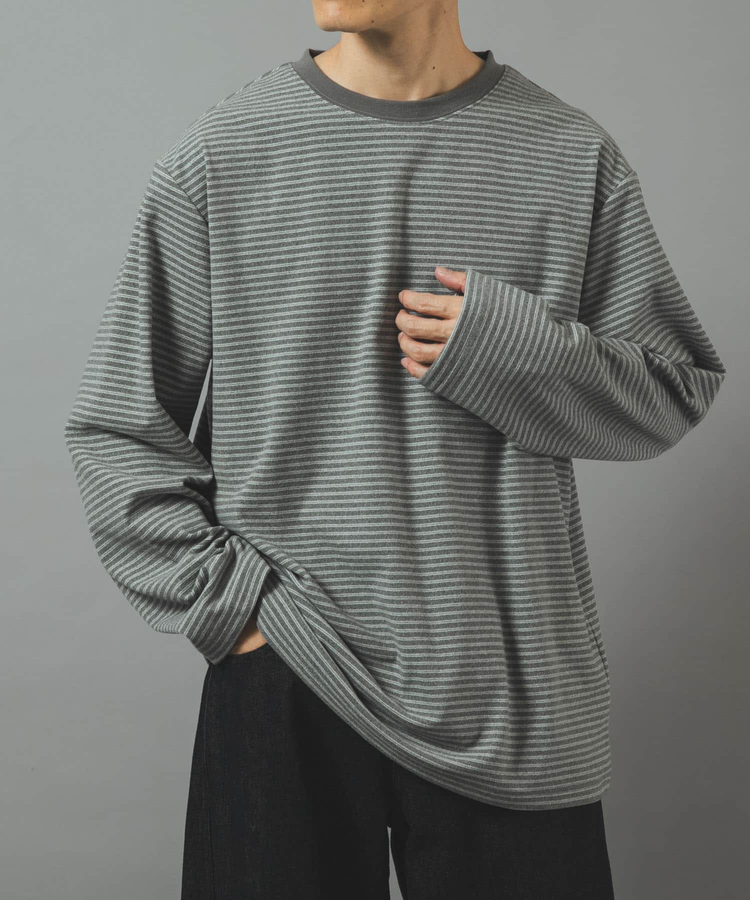GRAY
