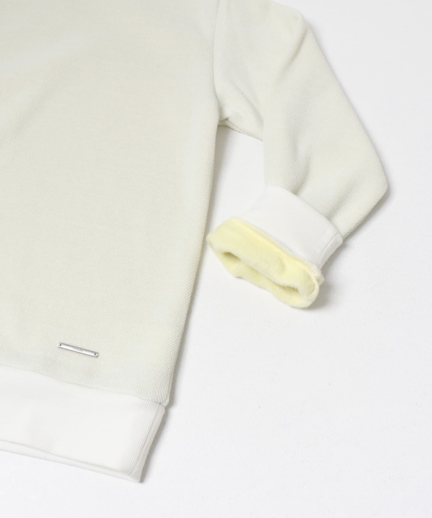 OFF WHITE