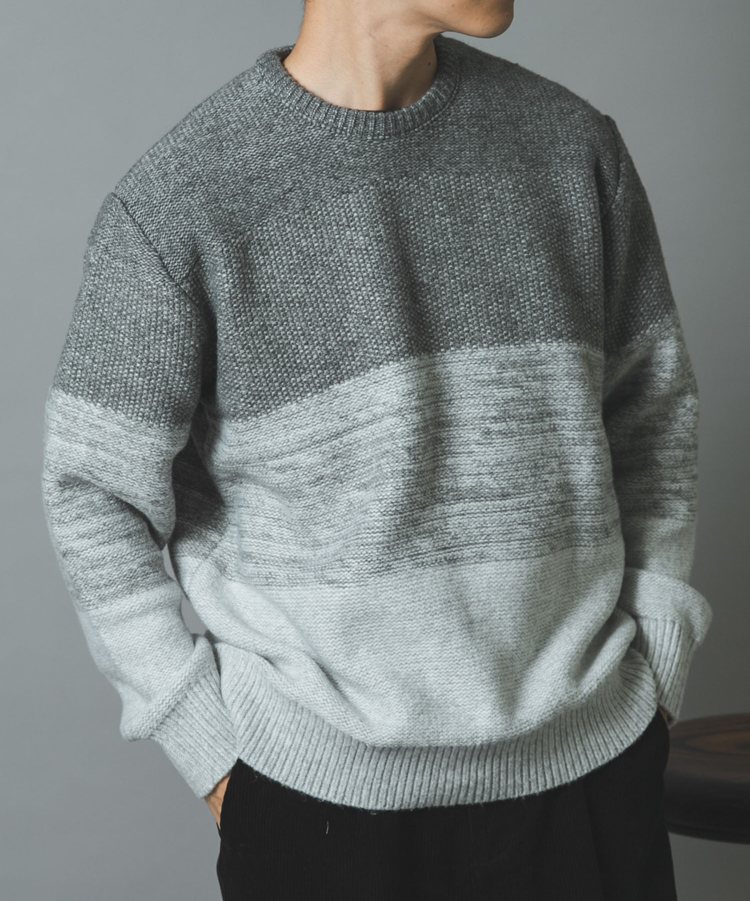 GRAY