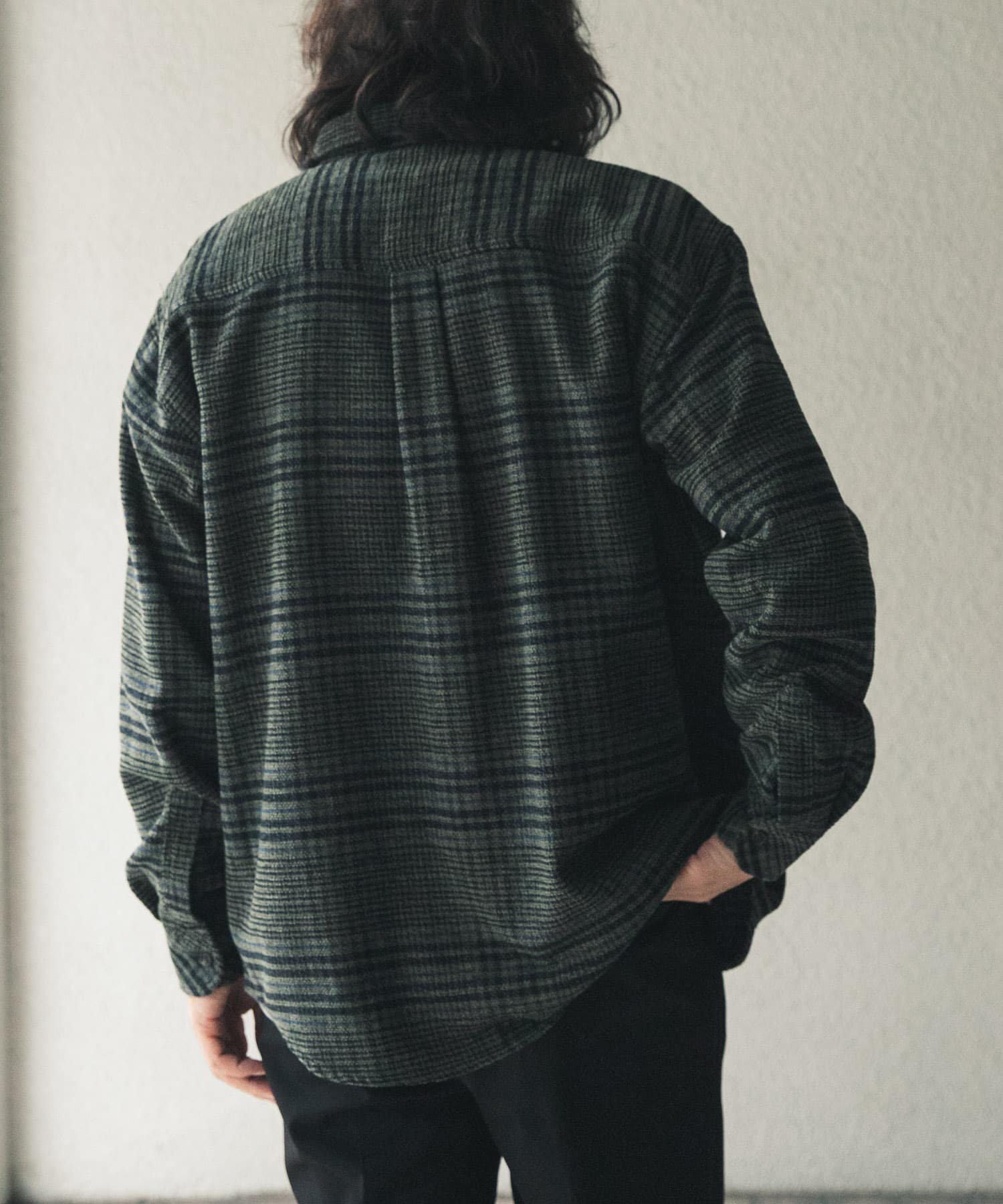 DARK GREEN