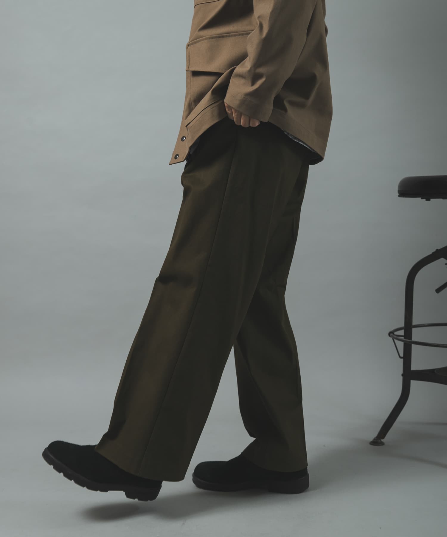 DARK OLIVE