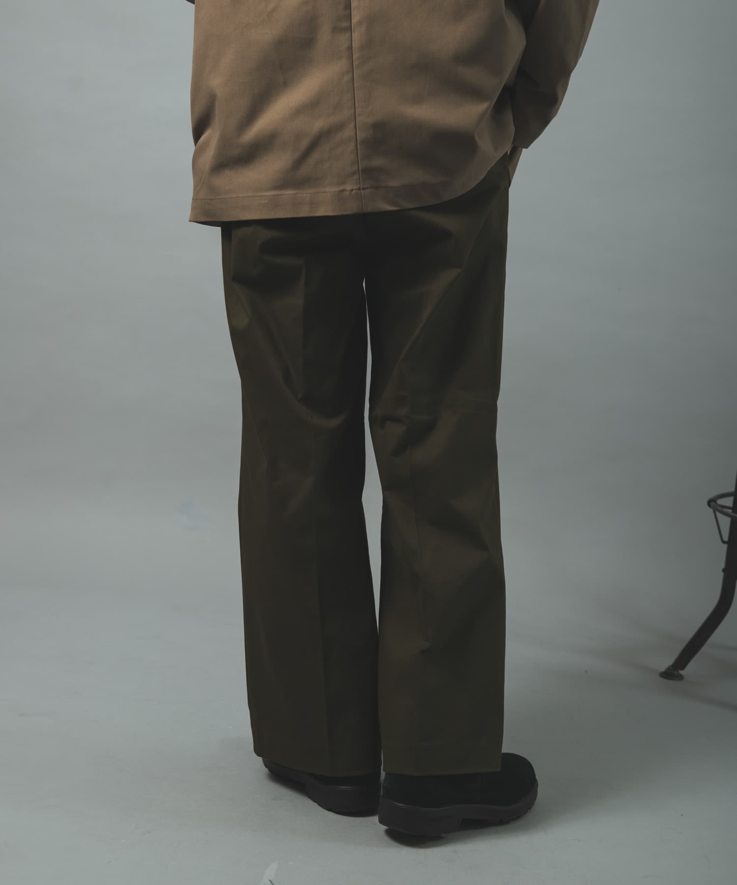DARK OLIVE
