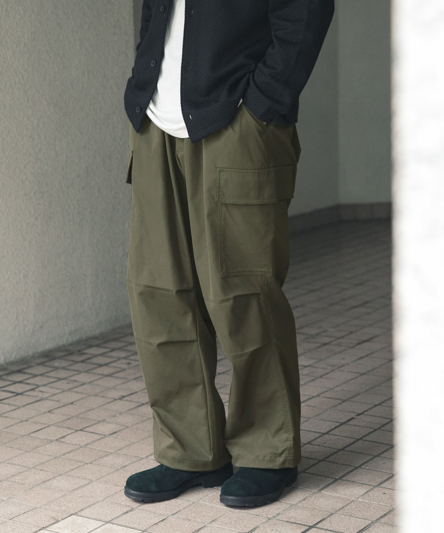 KHAKI